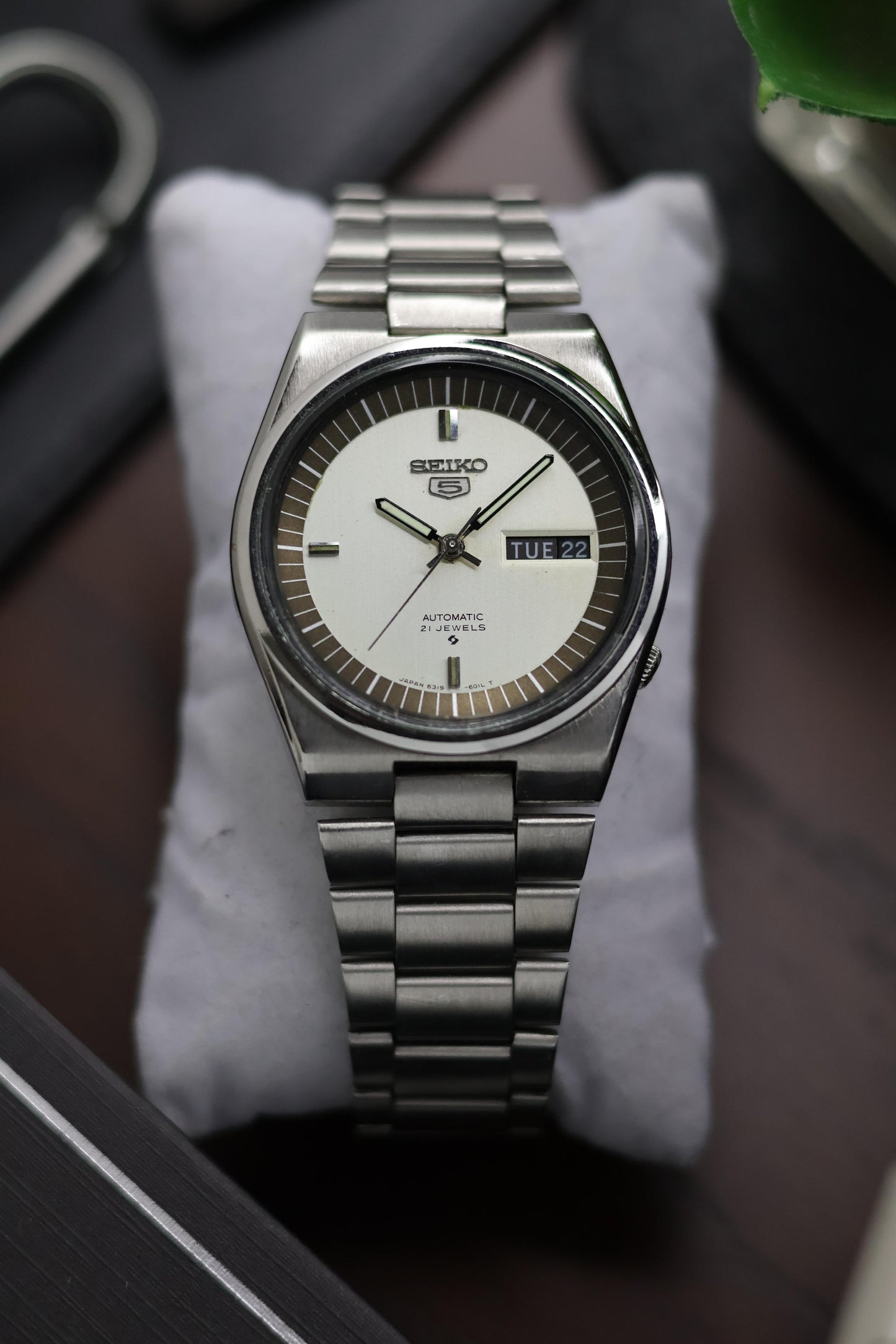 (Super Rare) 1980 Seiko 5 Grey Dial - Automatic Vintage Watch (Pre Owned)