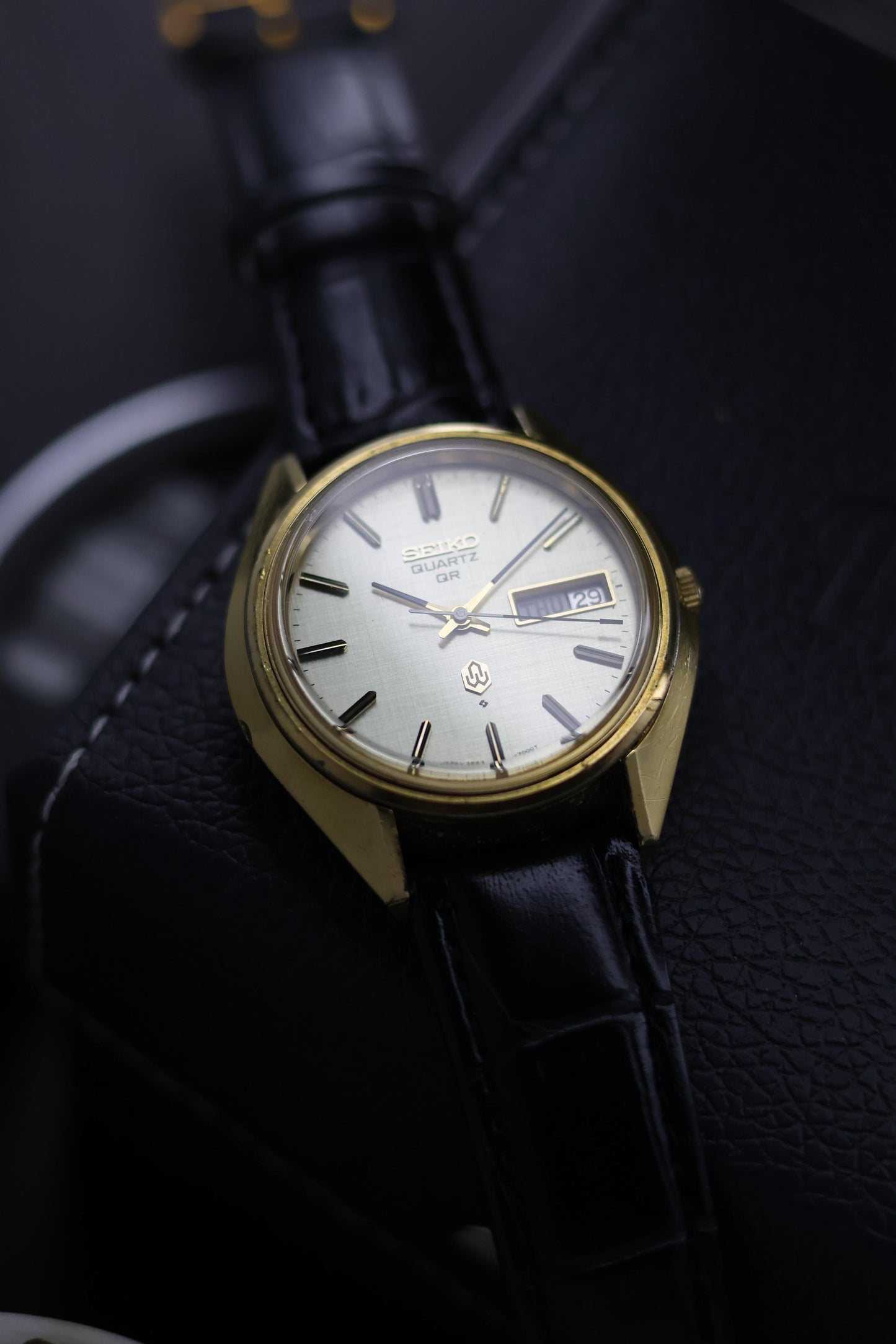 (JDM - Extremely Rare) 1983 Seiko QR Linen Dial with Gold Plated Case - Quartz Vintage Watch (Pre Owned) - A230