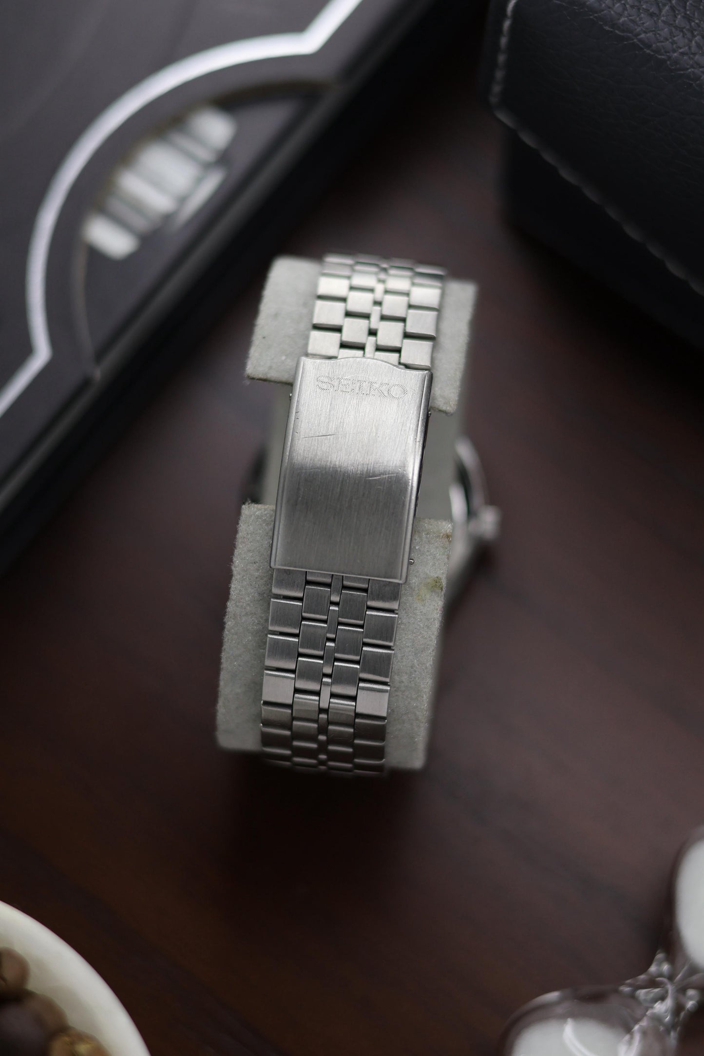 Seiko 5 Grey Motif Dial - Automatic Vintage Watch (Pre Owned) - SE454