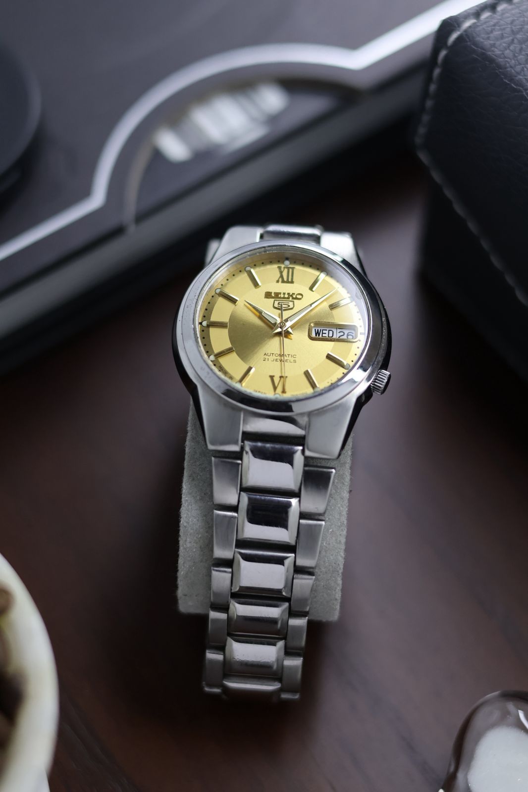 (Super Rare) Seiko 5 Gold Motif Dial with Glass Back - Automatic Vintage Watch (Pre Owned) - SE417