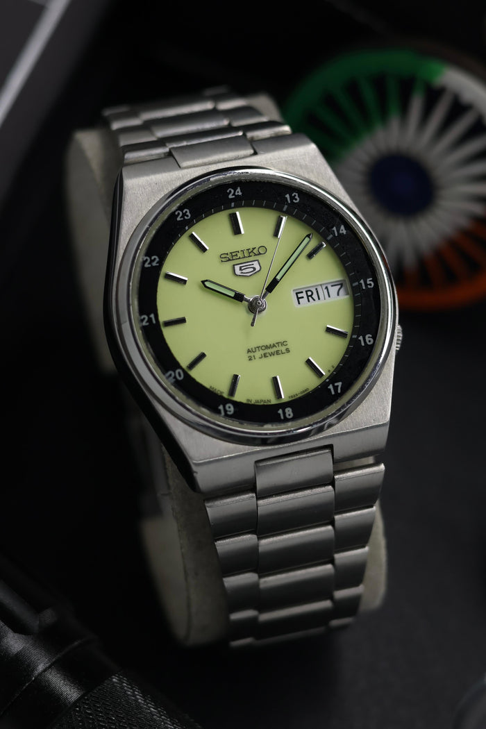 (Super Rare) Seiko 5 Railway Time Lume Dial with Glass Back - Automatic Vintage Watch (Pre Owned) - SE709