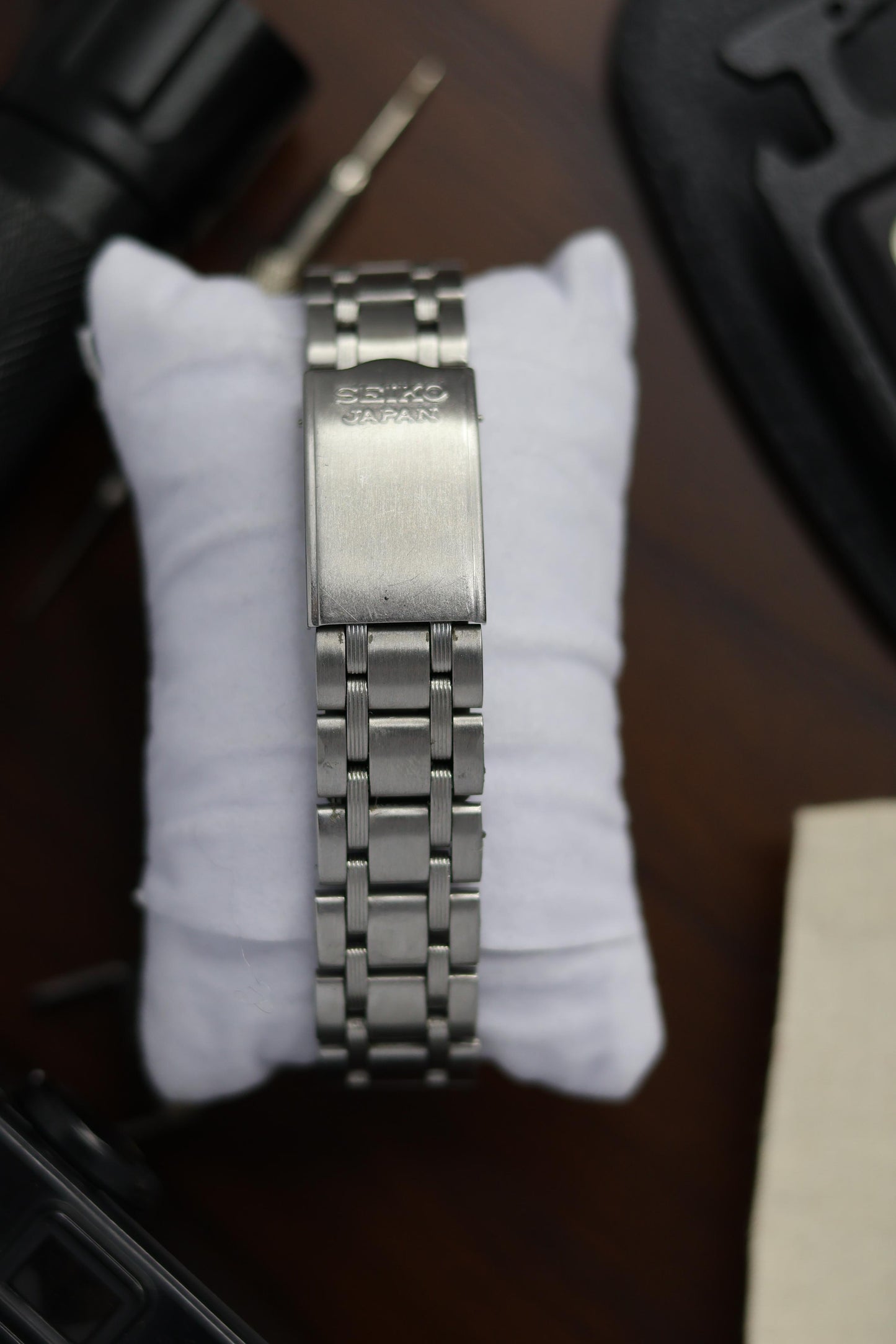 Seiko 5 White Motif Dial with Glass Back (Pre Owned)