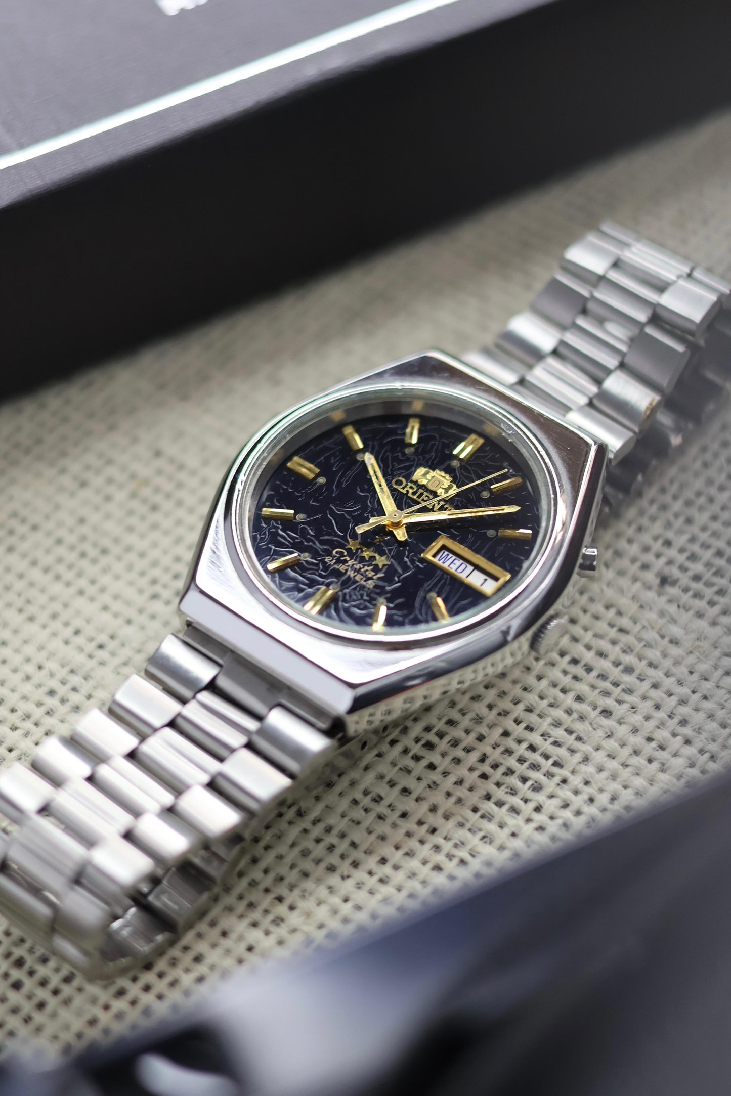 (Super Rare) Orient Tri-Star Crystal Textured Black Dial (Pre Owned)