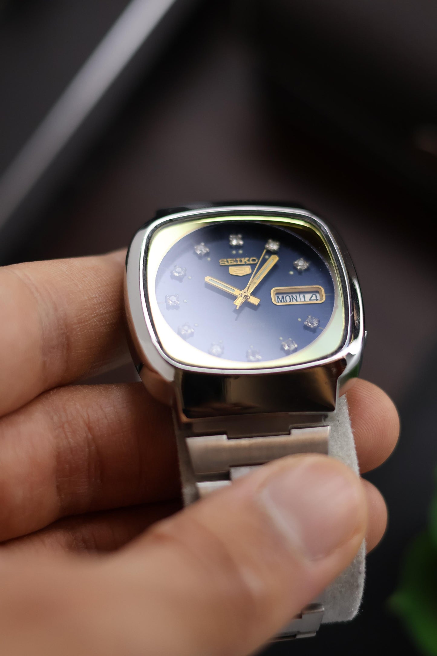 (Super Rare) 1980 Seiko 5 TV Dial - Automatic Vintage Watch (Pre Owned)