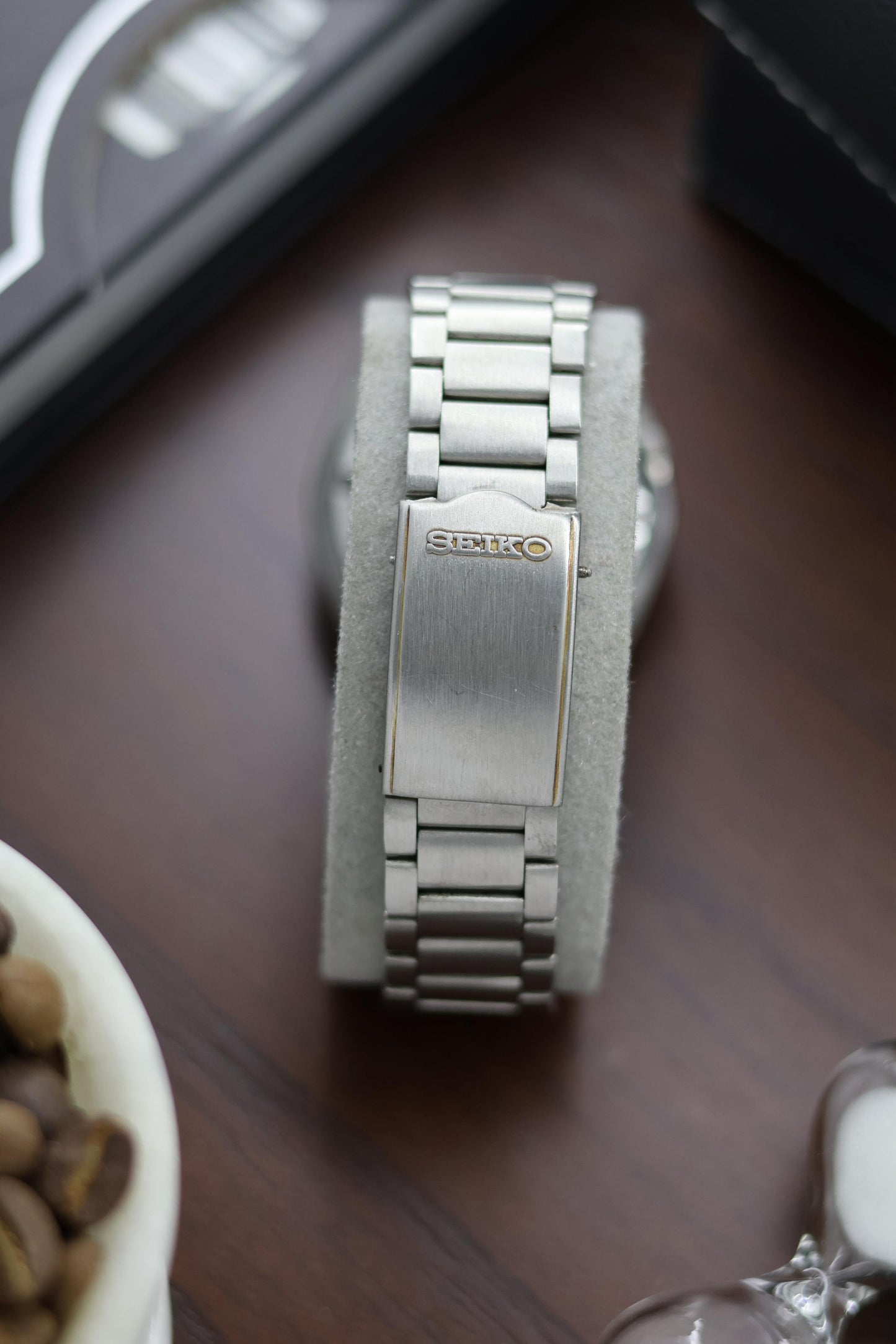 (Super Rare) 1976 Seiko 5 Grey Dial - Automatic Vintage Watch (Pre Owned) - A387