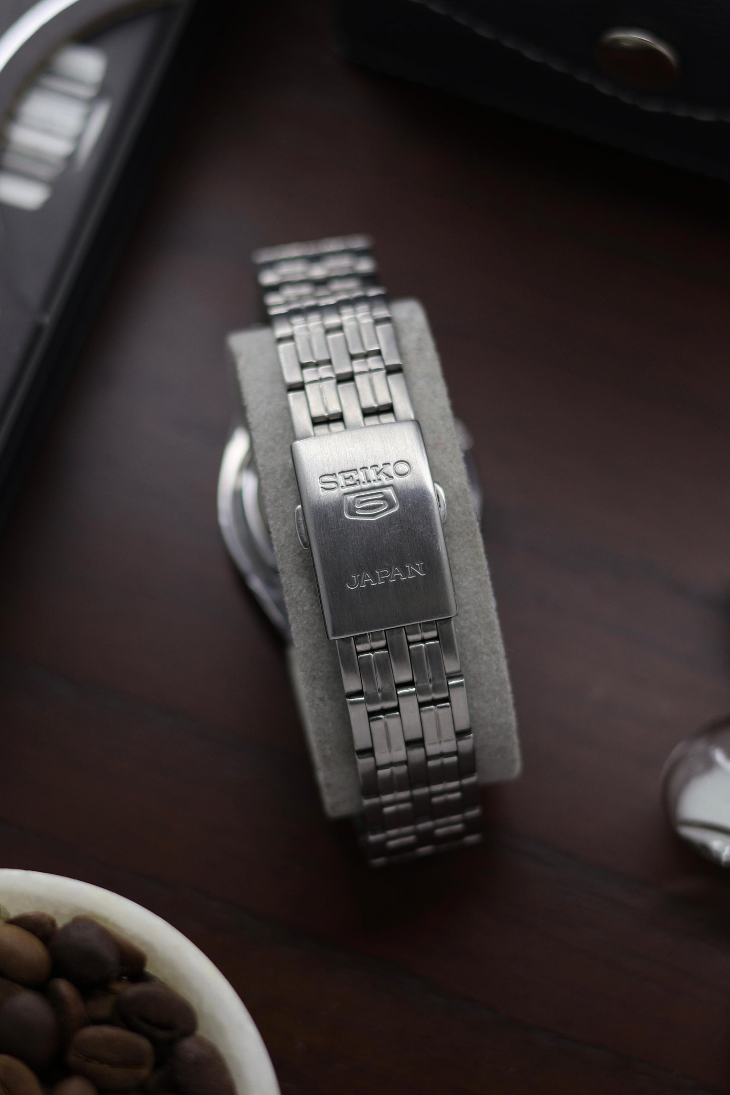 Seiko 5 Black Opaline Dial with Glass Back - Automatic Vintage Watch (Pre Owned) - A355