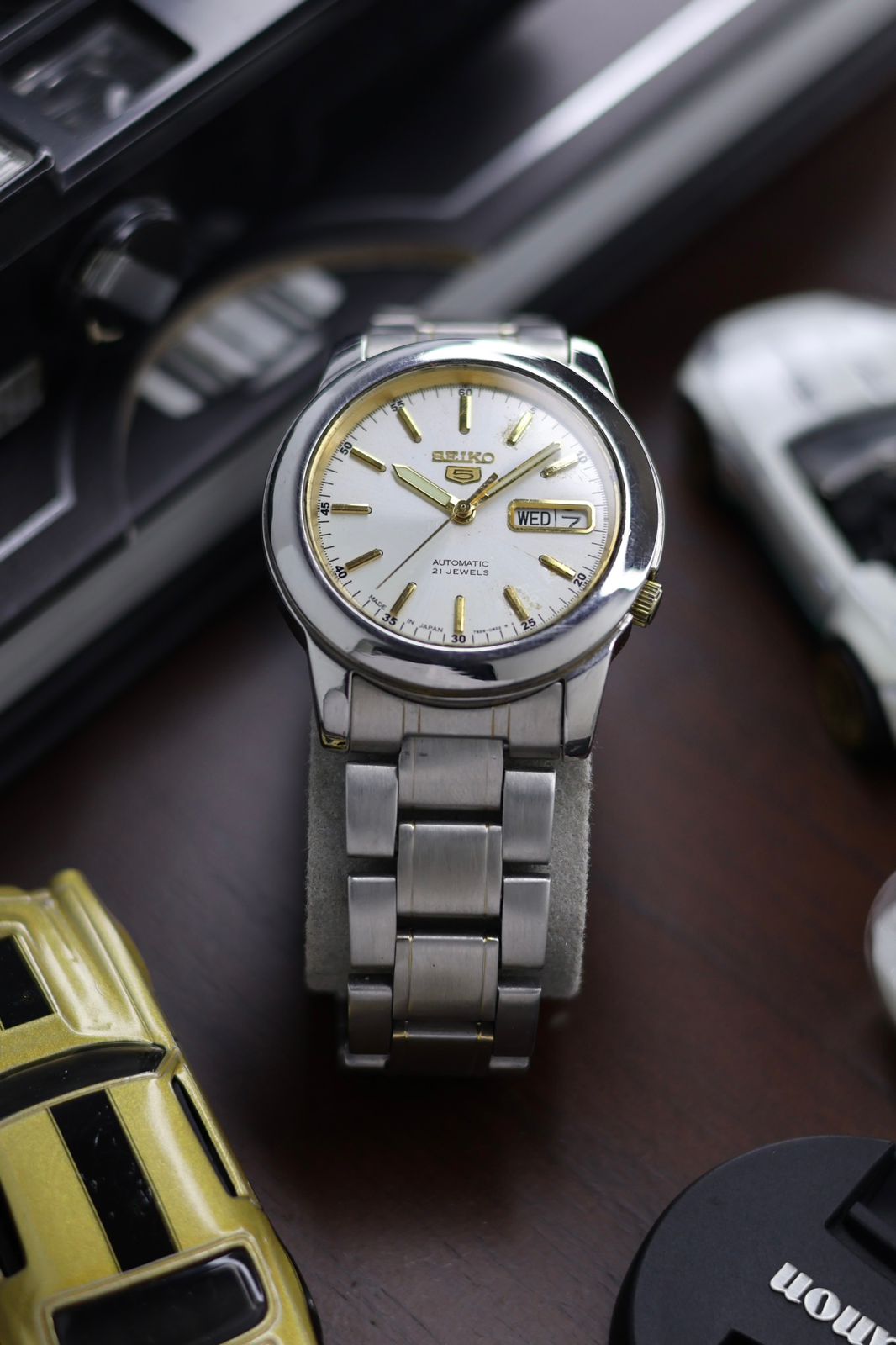 Seiko 5 Silver Sunray Dial with Glass Back - Automatic Vintage Watch (Pre Owned) - SE480