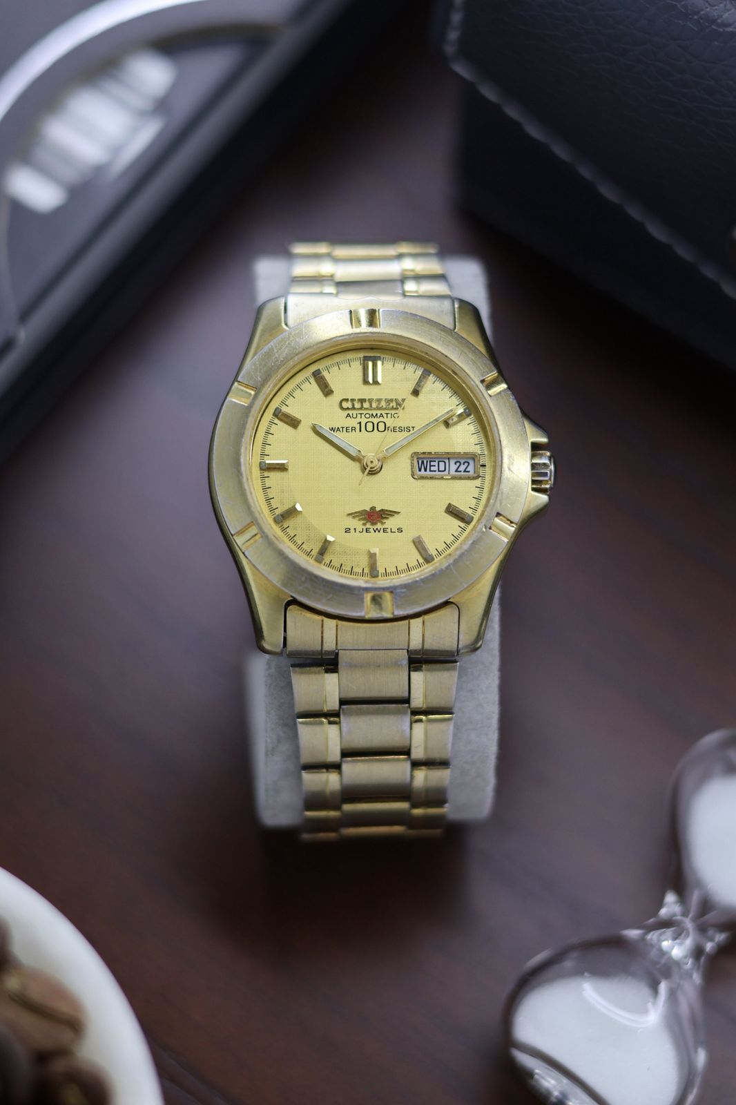 (Super Rare) Citizen Automatic 100M Champagne Dial with Glass Back - Automatic Vintage Watch (Pre Owned) - SE441