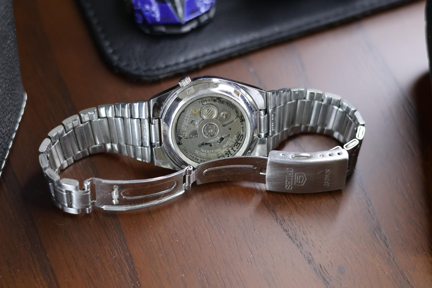 (Super Rare) Seiko 5 Ice Blue Dial with Glass Back (Pre Owned)