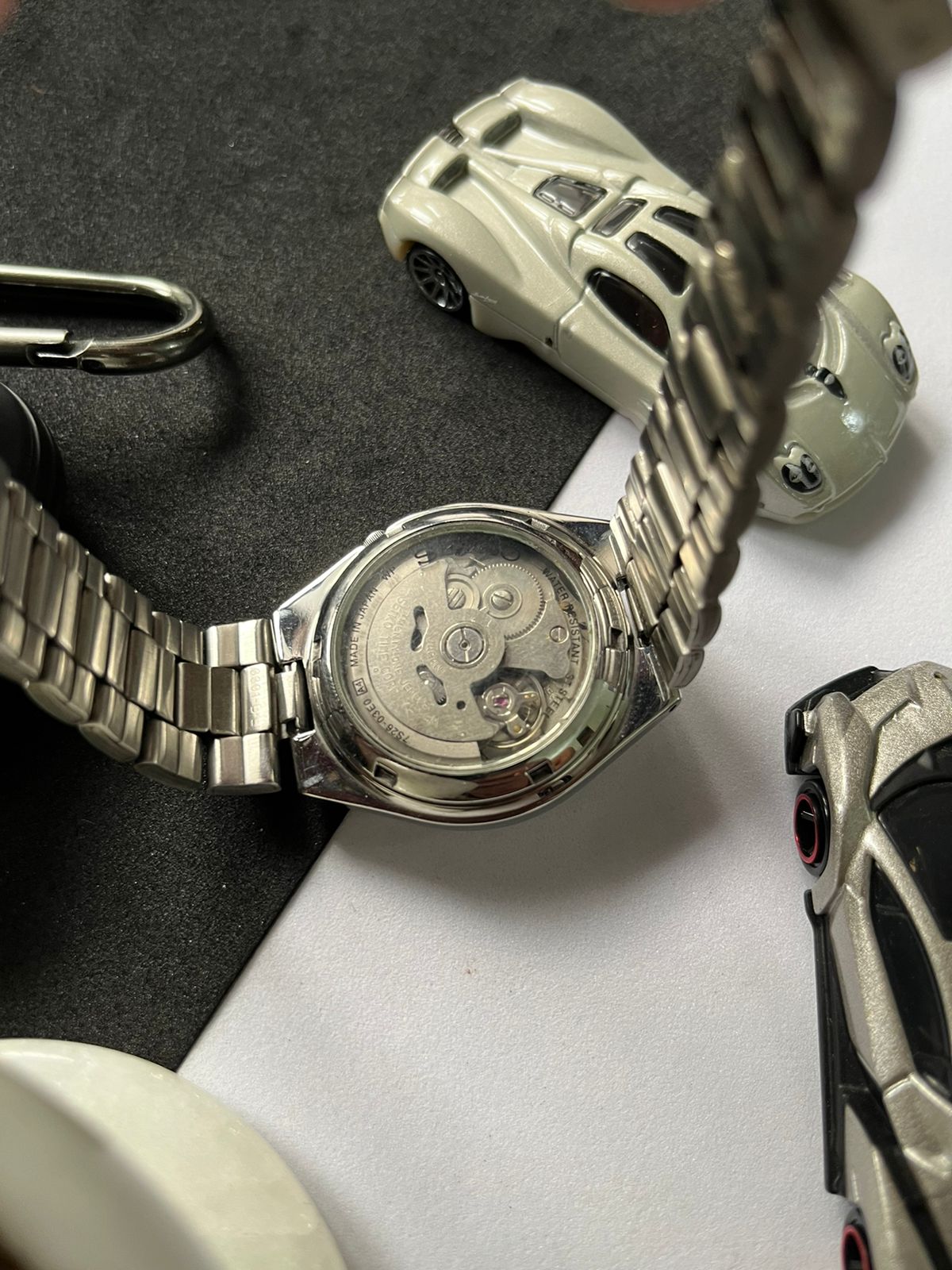 Seiko 5 Silver Textured Dial with Glass Back (Pre Owned)