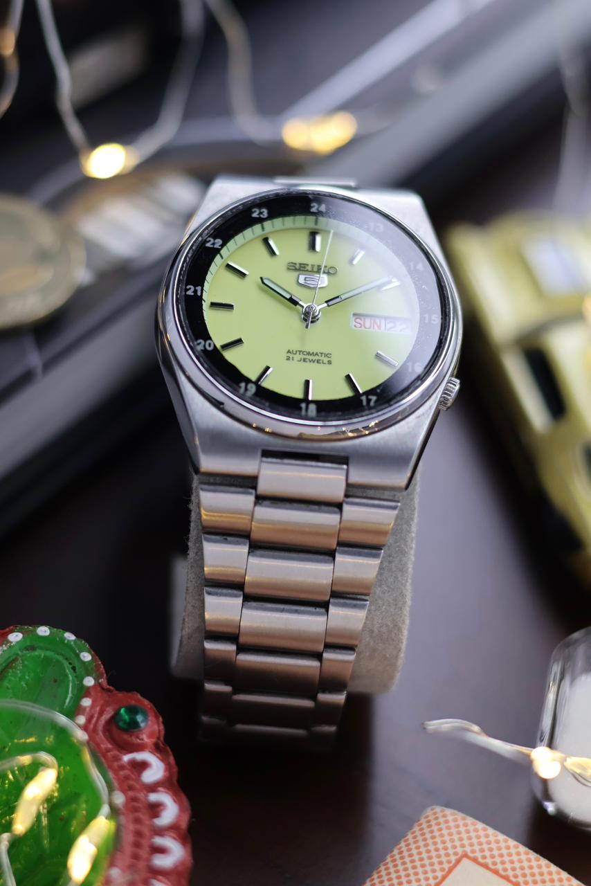 Seiko 5 Railway Time Lume Dial with Glass Back - Automatic Vintage Watch (Pre Owned) - SE532