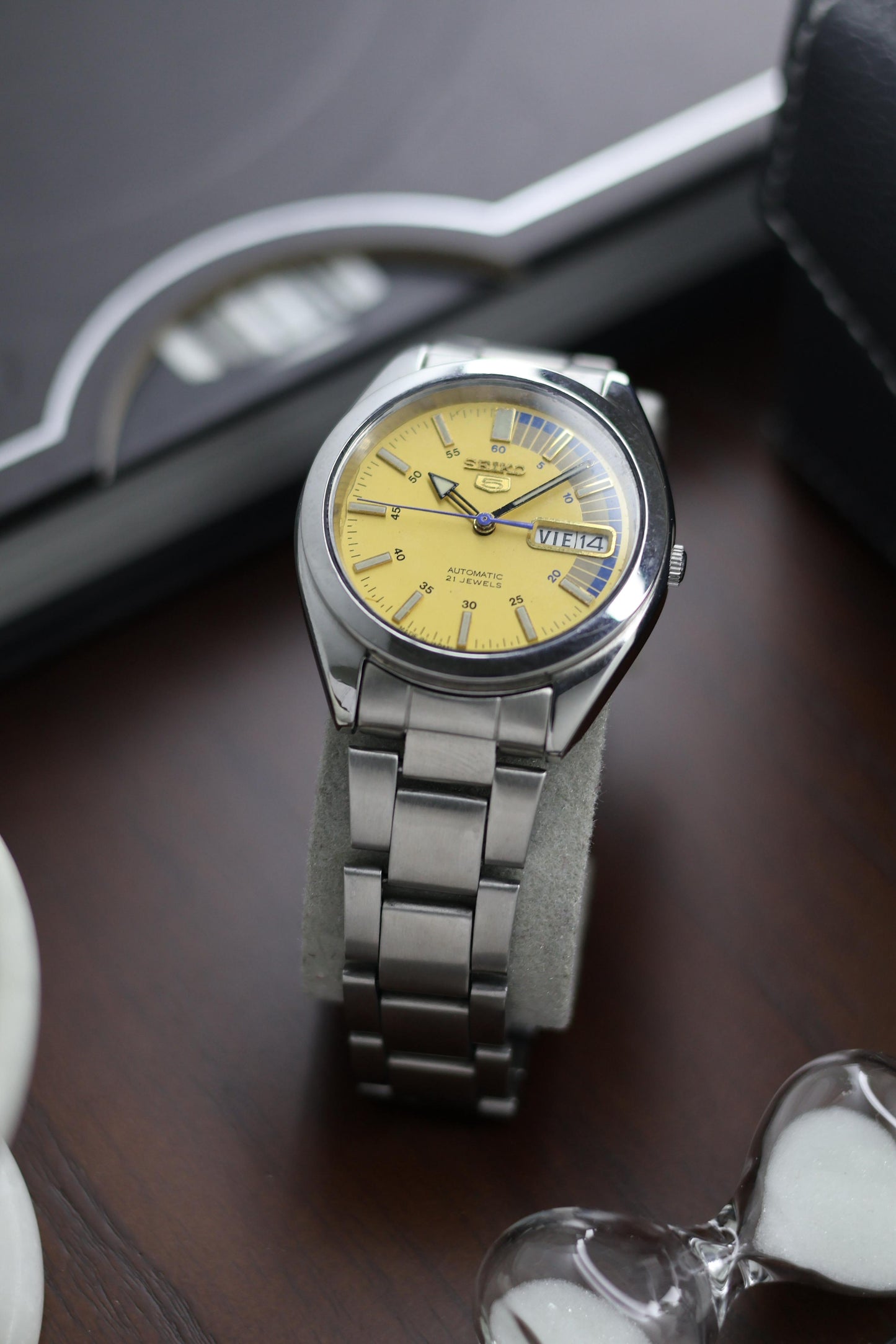 (Super Rare) Seiko 5 Yellow Racing Dial with Glass Back - Automatic Vintage Watch (Pre Owned) - A259