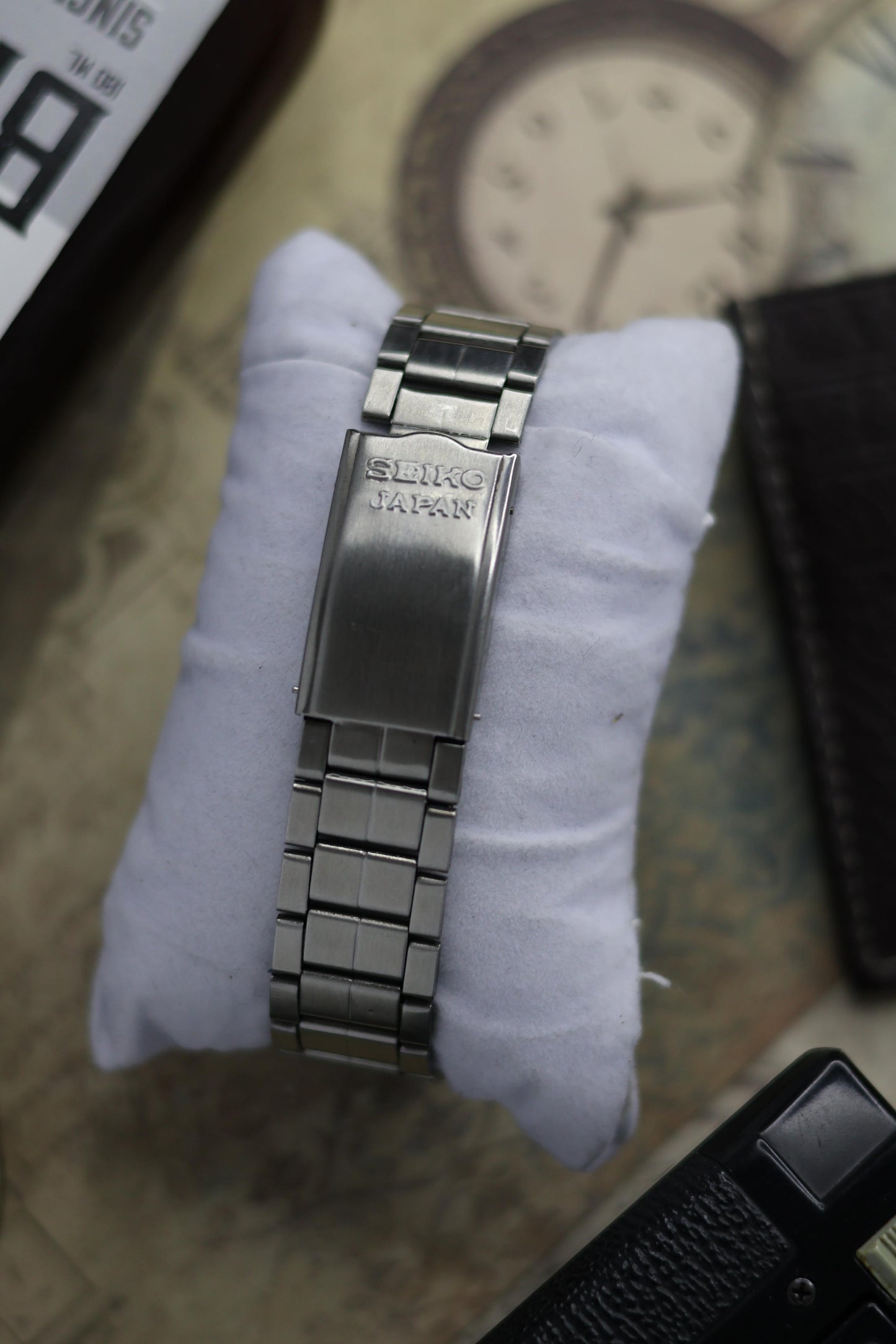 1998 Seiko 5 Dark Grey Sunbust Dial (Pre Owned)