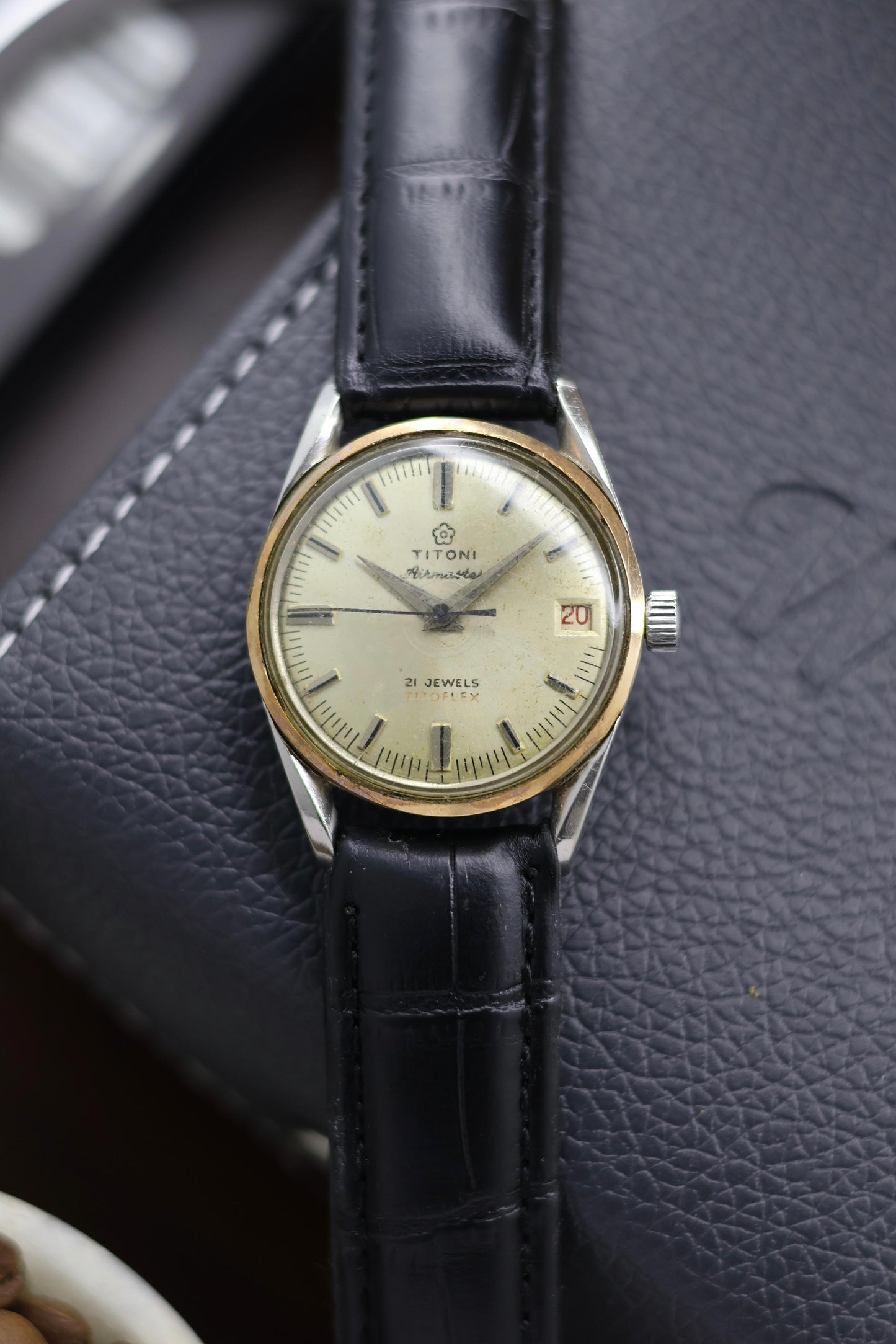 (Super Rare) TITONI AIRMASTER Titoflex Mechanical Handwinding Watch (Pre Owned) - A397