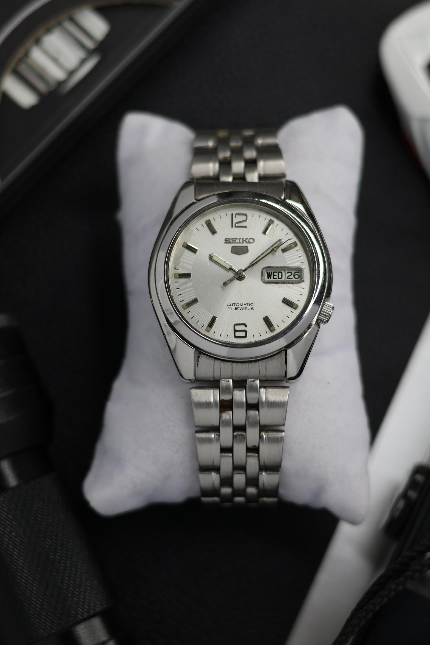 Seiko 5 Silver Dial with Glass Back (Pre Owned)