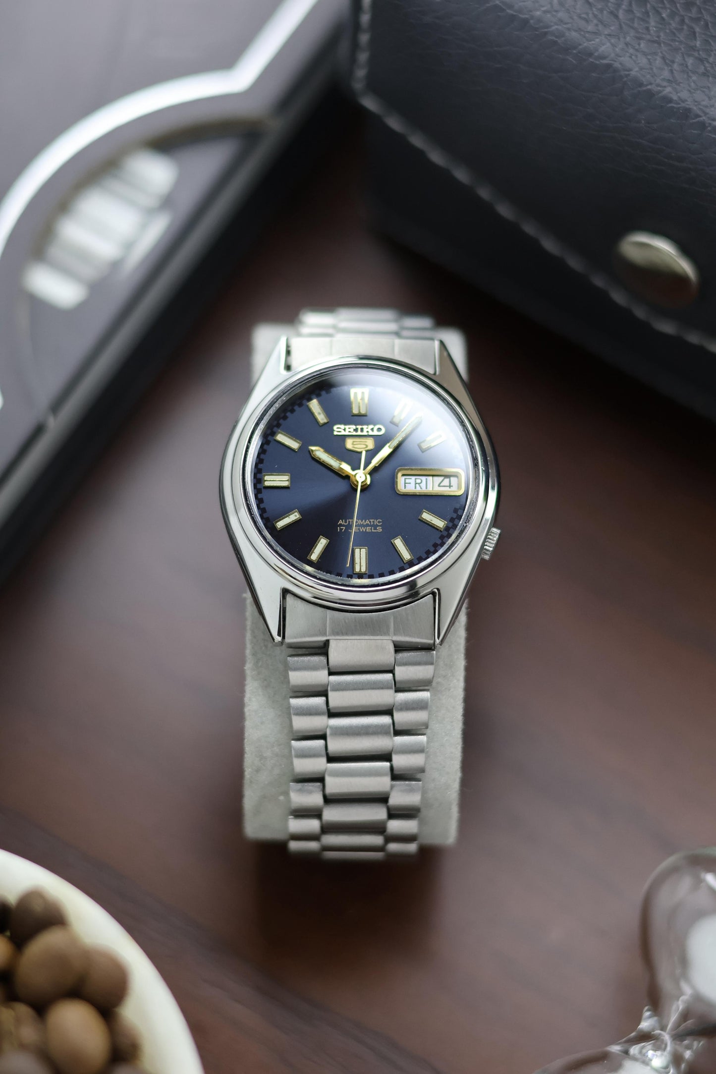 (Super Rare) 1984 Seiko 5 Blue Sunray Dial - Automatic Vintage Watch (Pre Owned) - A254