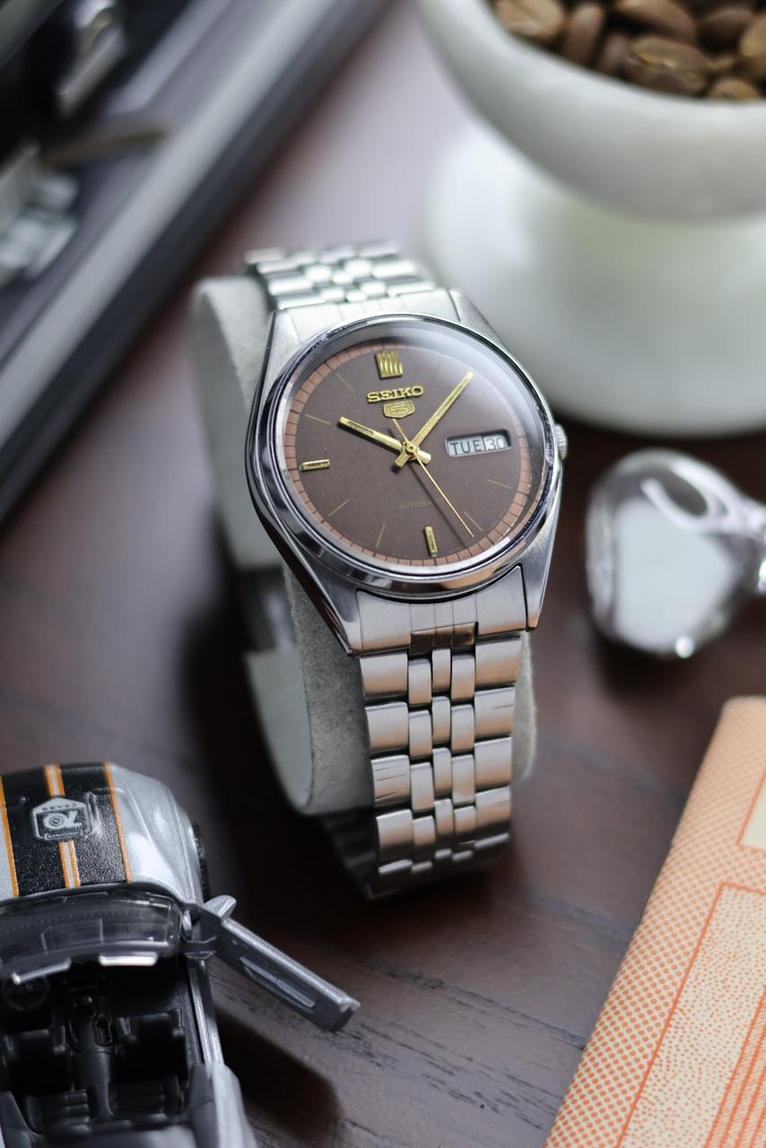 (Super Rare) 1983 Seiko 5 Cinnamon Brown Dial - Automatic Vintage Watch (Pre Owned) - SE502