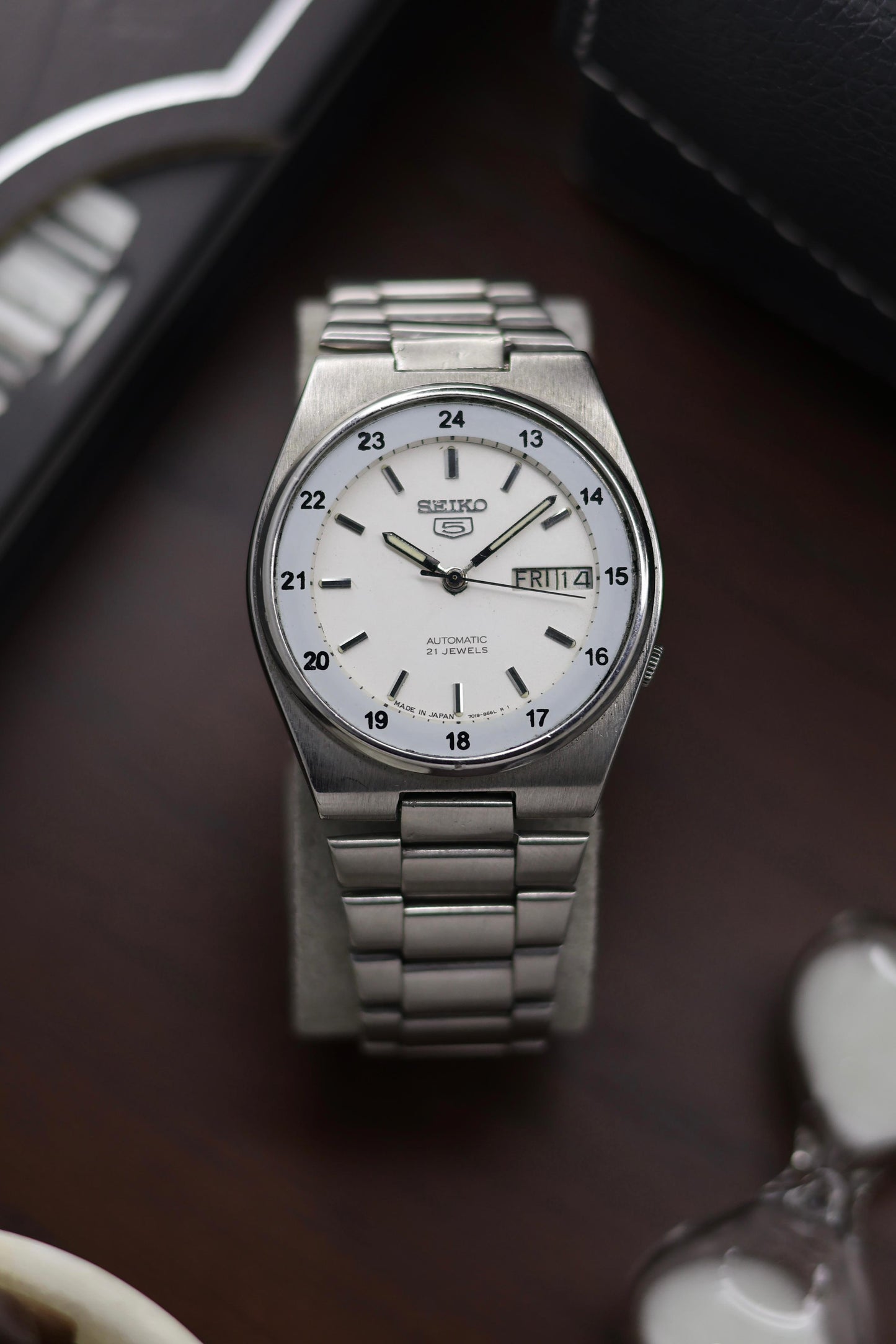 (Super Rare) 1973 Seiko 5 Railway Time White Dial - Automatic Vintage Watch (Pre Owned) - A320