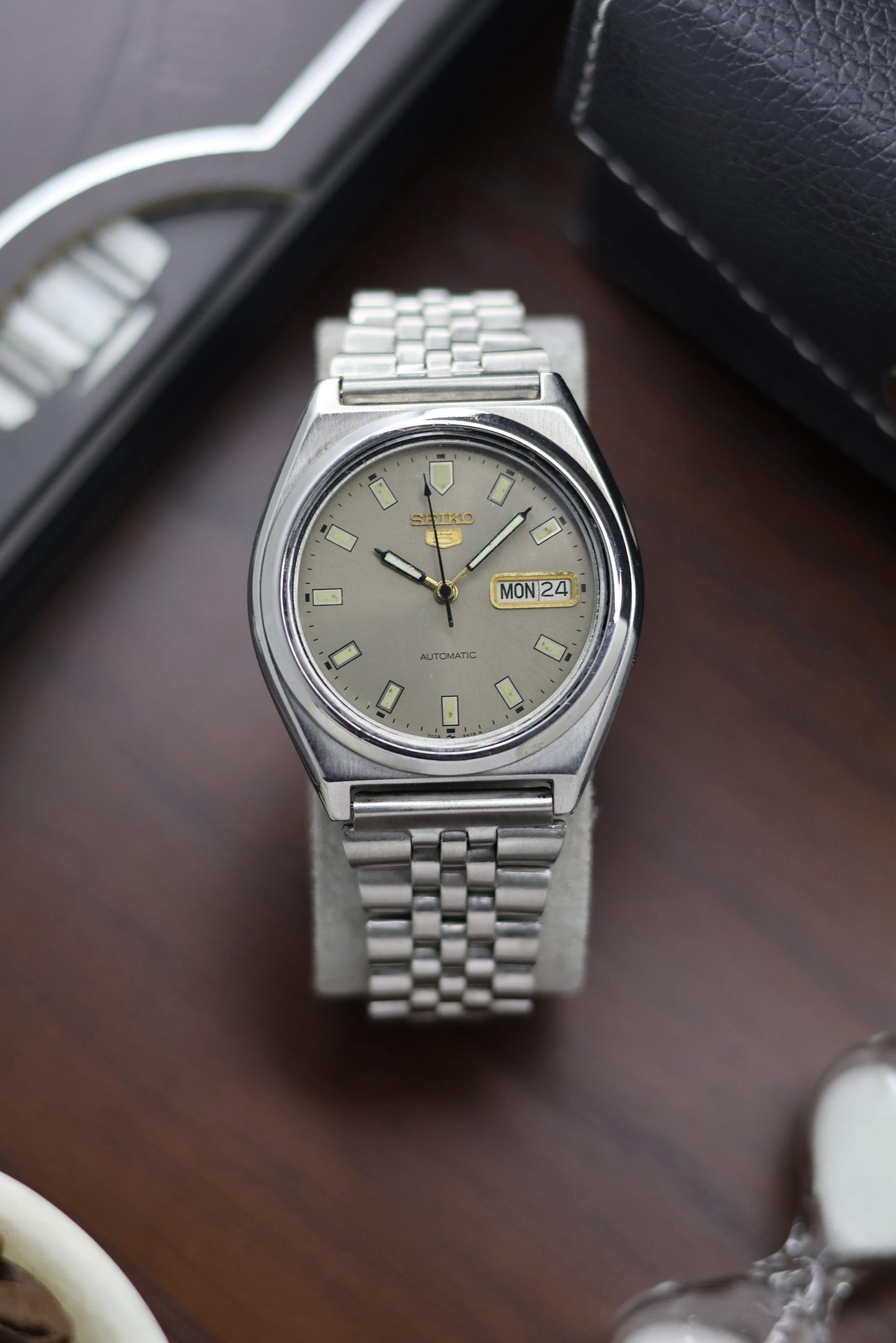 1986 Seiko 5 Grey Dial - Automatic Vintage Watch (Pre Owned) - A252
