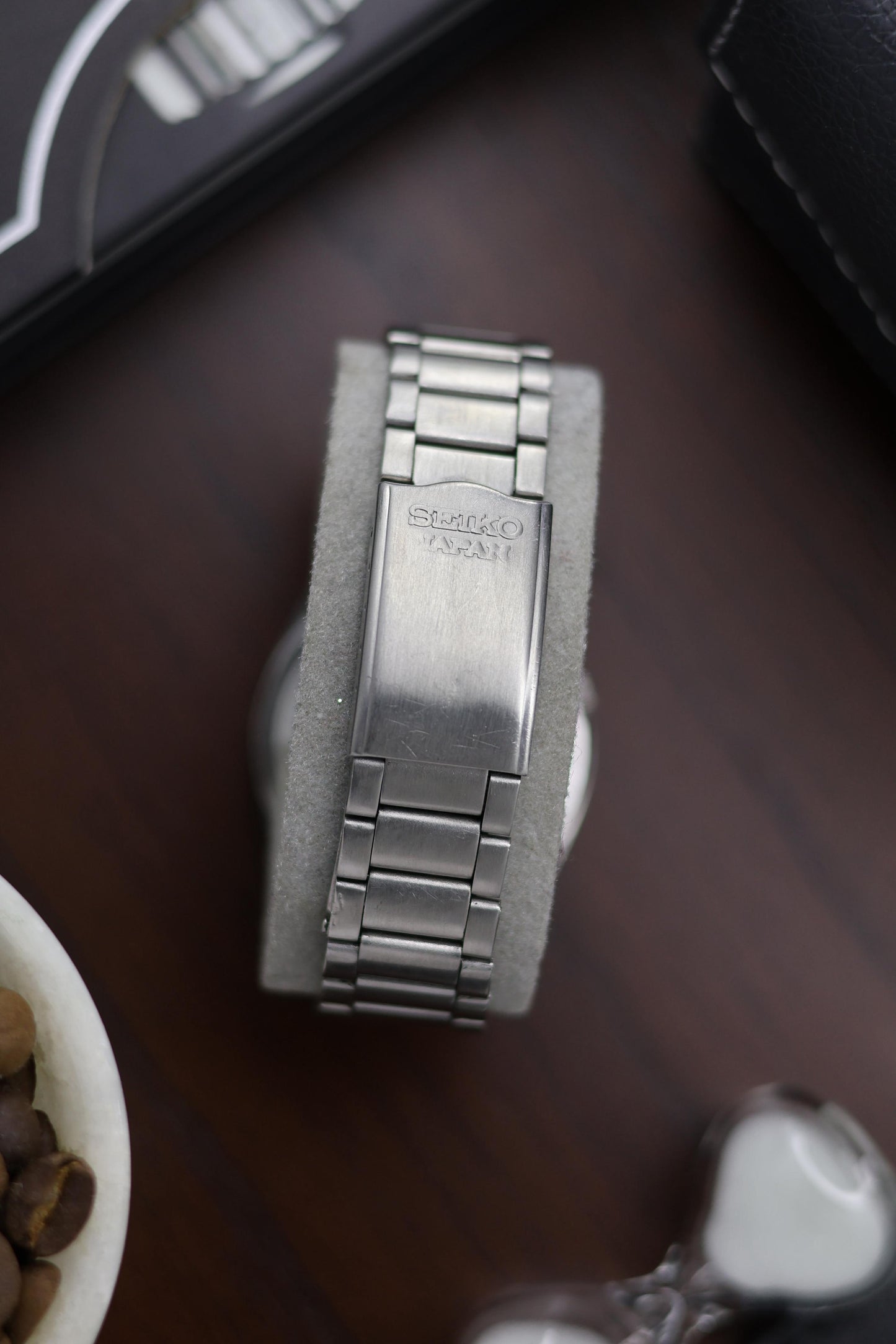 1989 Seiko 5 White Dial - Automatic Vintage Watch (Pre Owned) - A359