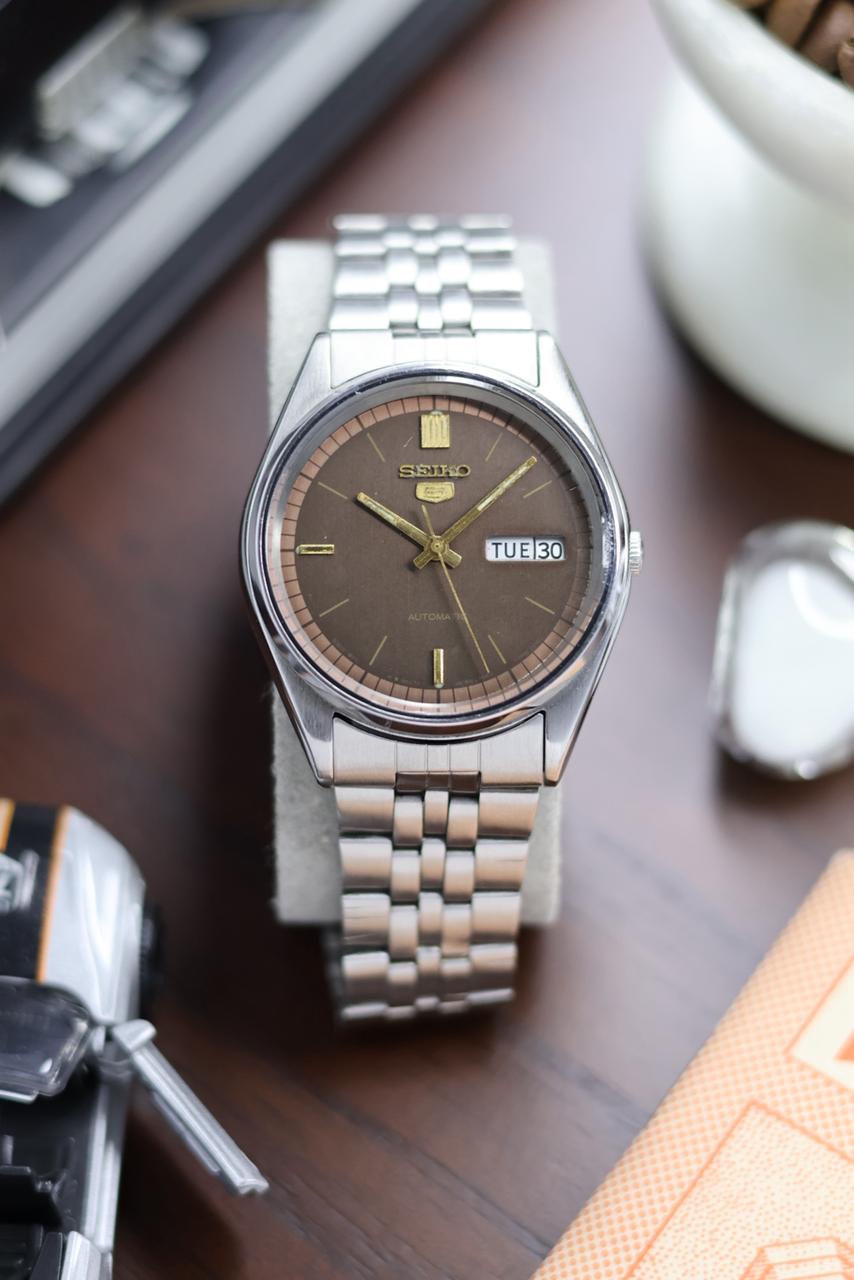 (Super Rare) 1983 Seiko 5 Cinnamon Brown Dial - Automatic Vintage Watch (Pre Owned) - SE502