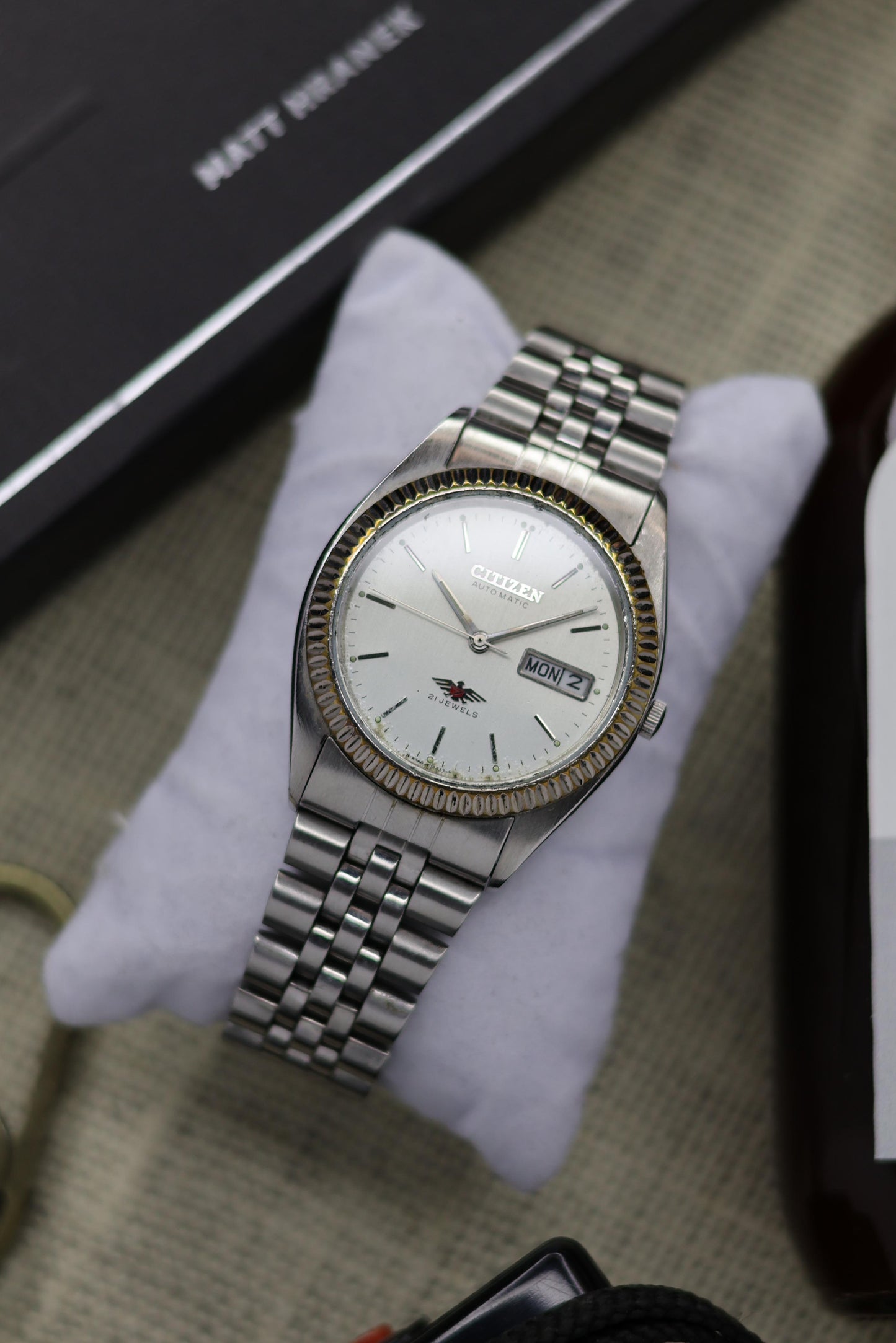 Citizen Eagle 7 White Dial with Fluted Bezel (Pre Owned)