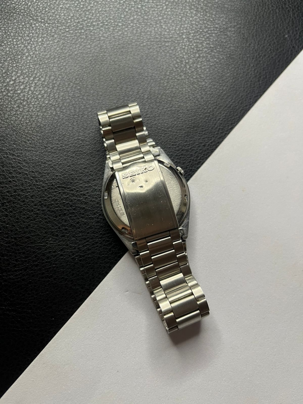 1976 Seiko 5 Silver Sunray Dial (Pre Owned)