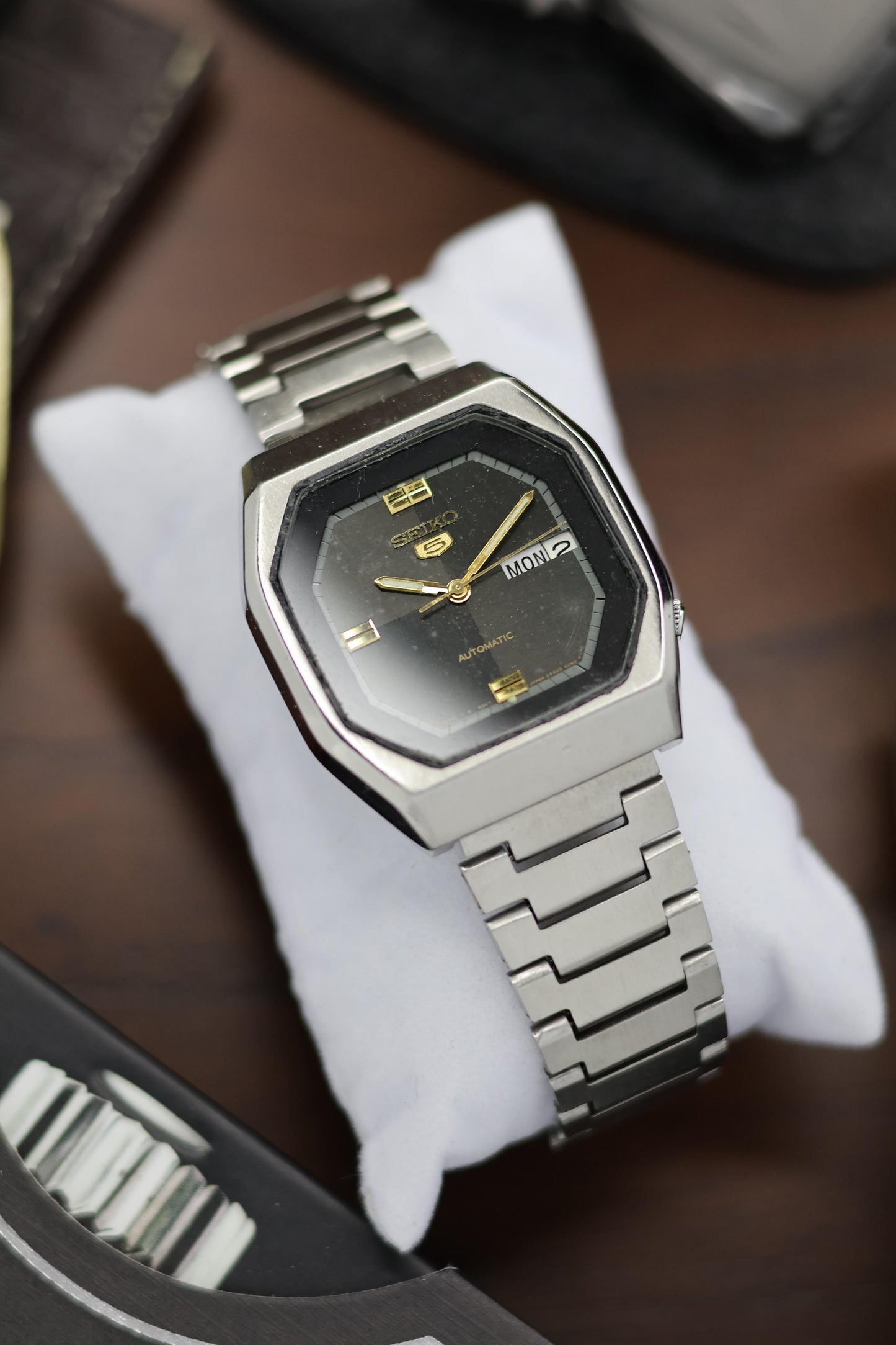 (Super Rare) 1982 Seiko 5 Grey TV Dial (Pre Owned)