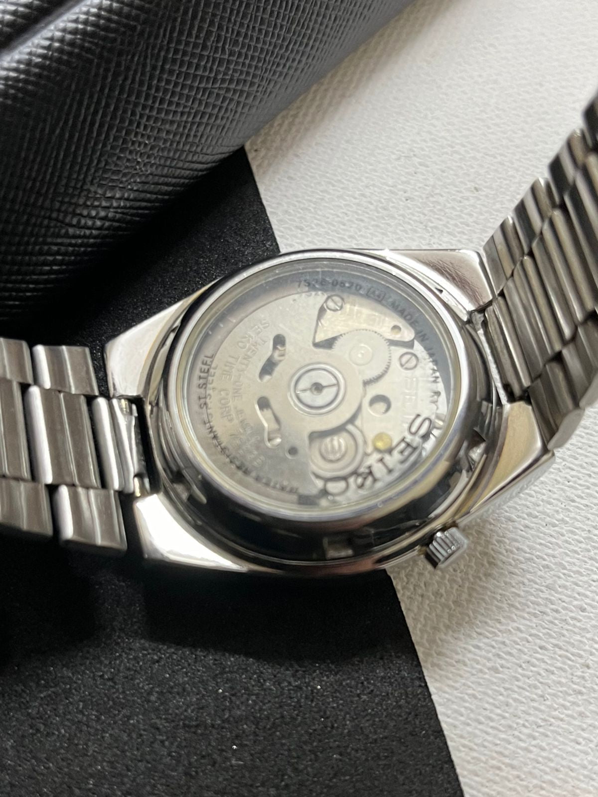 Seiko 5 Silver Patterned Dial (Pre-owned)