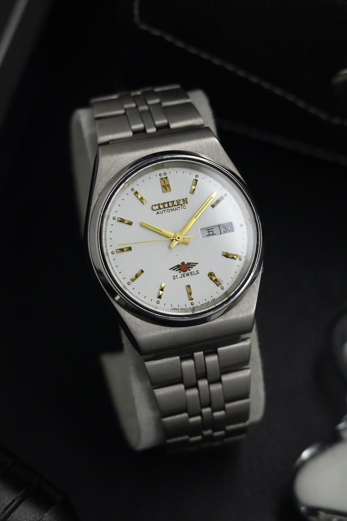 (JDM - Super Rare) Citizen Eagle 7 White Dial with Glass Back & Japanese Kanji Datewheel - Automatic Vintage Watch (Pre Owned) - SE786