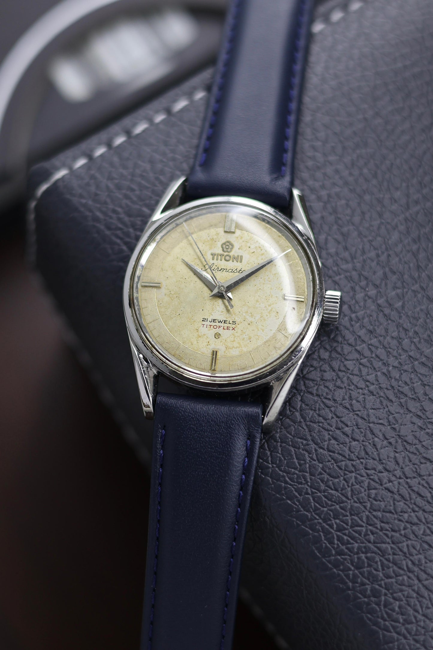 (Super Rare) TITONI AIRMASTER Titoflex Mechanical Handwinding Watch (Pre Owned) - A414