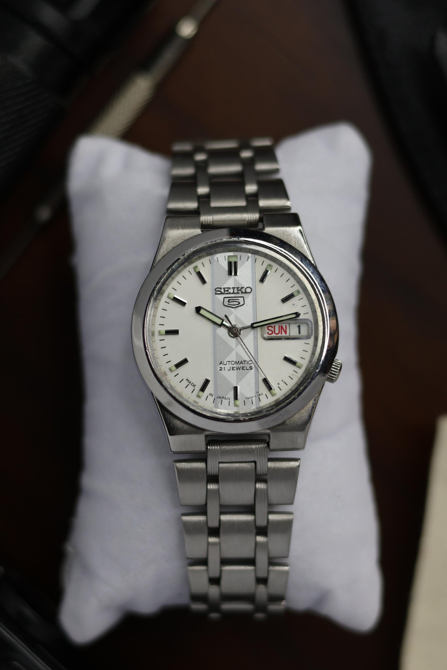 Seiko 5 White Motif Dial with Glass Back (Pre Owned)