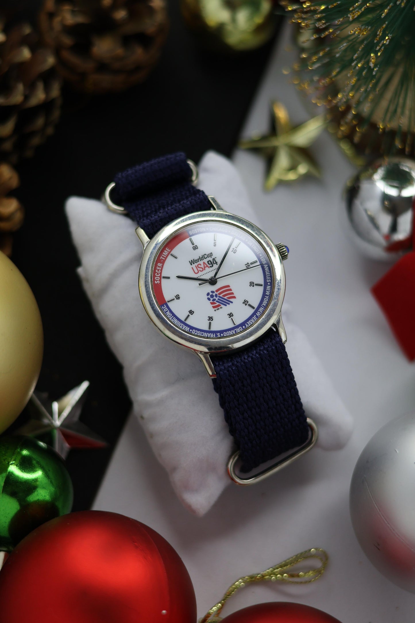 (Extremely Rare) LIMITED EDITION (0788) FIFA WORLD CUP ‘94 USA 925 Silver Watch (Pre Owned) - A82