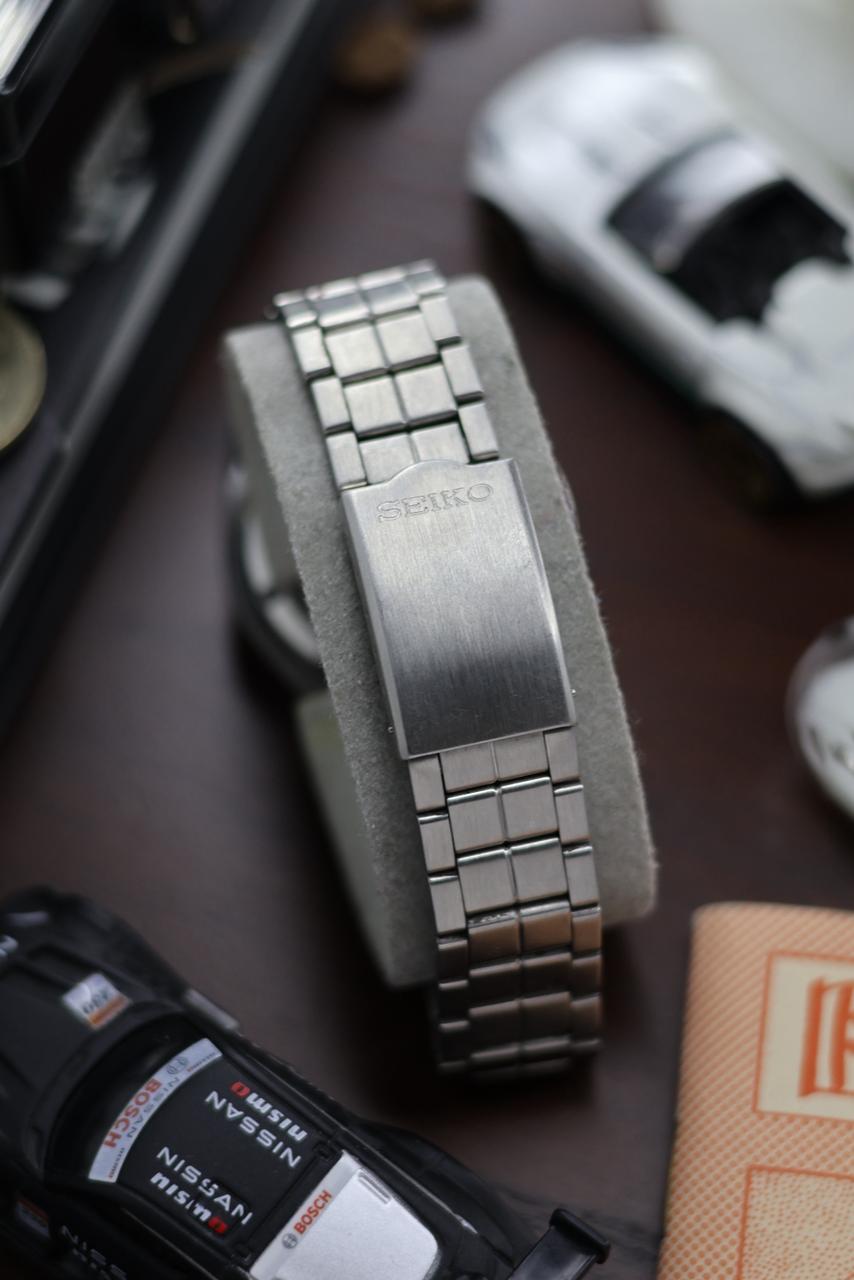 1985 Seiko 5 Black Dial- Automatic Vintage Watch (Pre Owned) - SE516