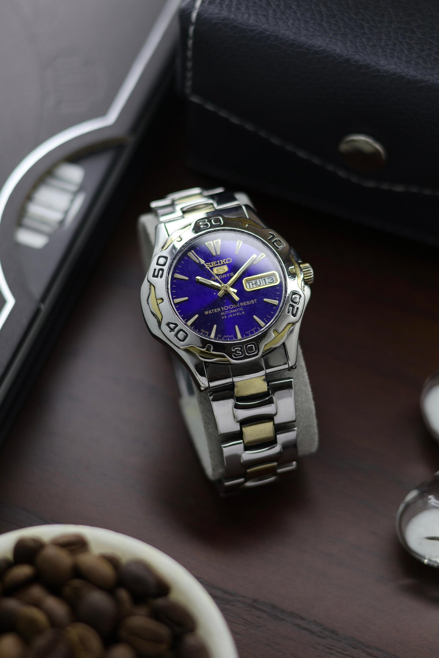 (Super Rare) Seiko 5 Sports Diver 100M Blue Sunray Dial with Glass Back - Automatic Vintage Watch (Pre Owned) - A376