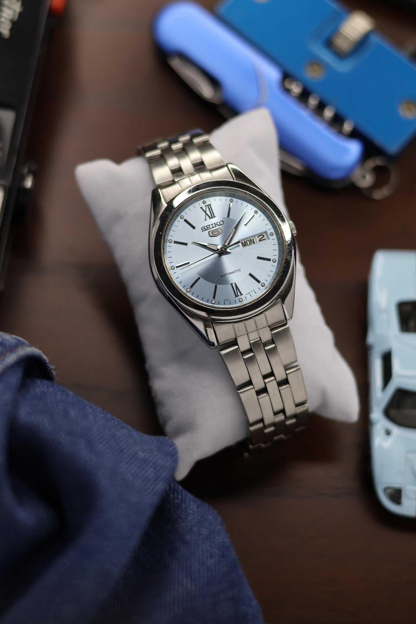 (Super Rare) Seiko 5 Ice Blue Dial with Glass Back (Pre Owned)