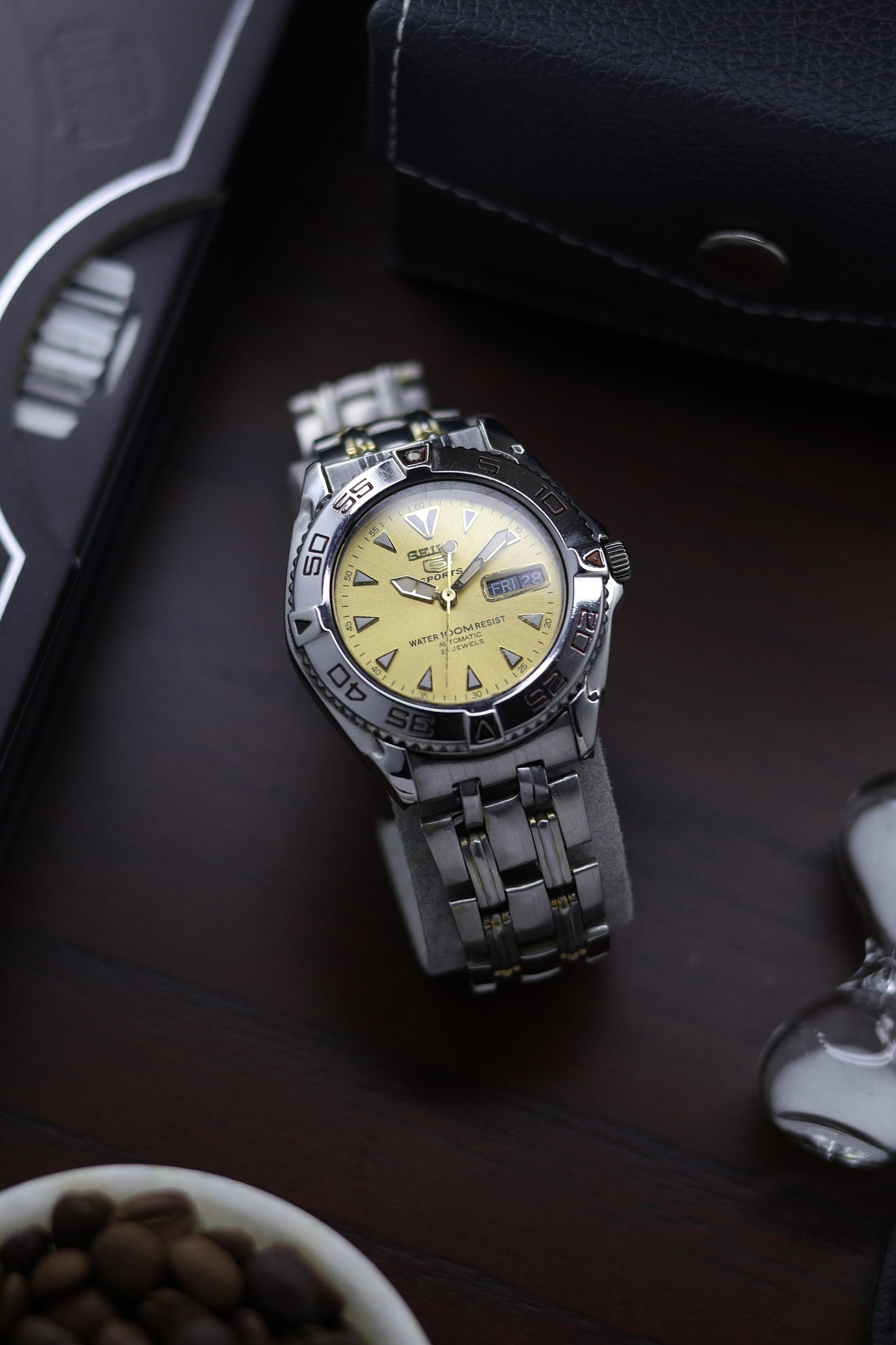 (Super Rare) Seiko 5 Diver Yellow Dial with Glass Back - Automatic Vintage Watch (Pre Owned) - A303
