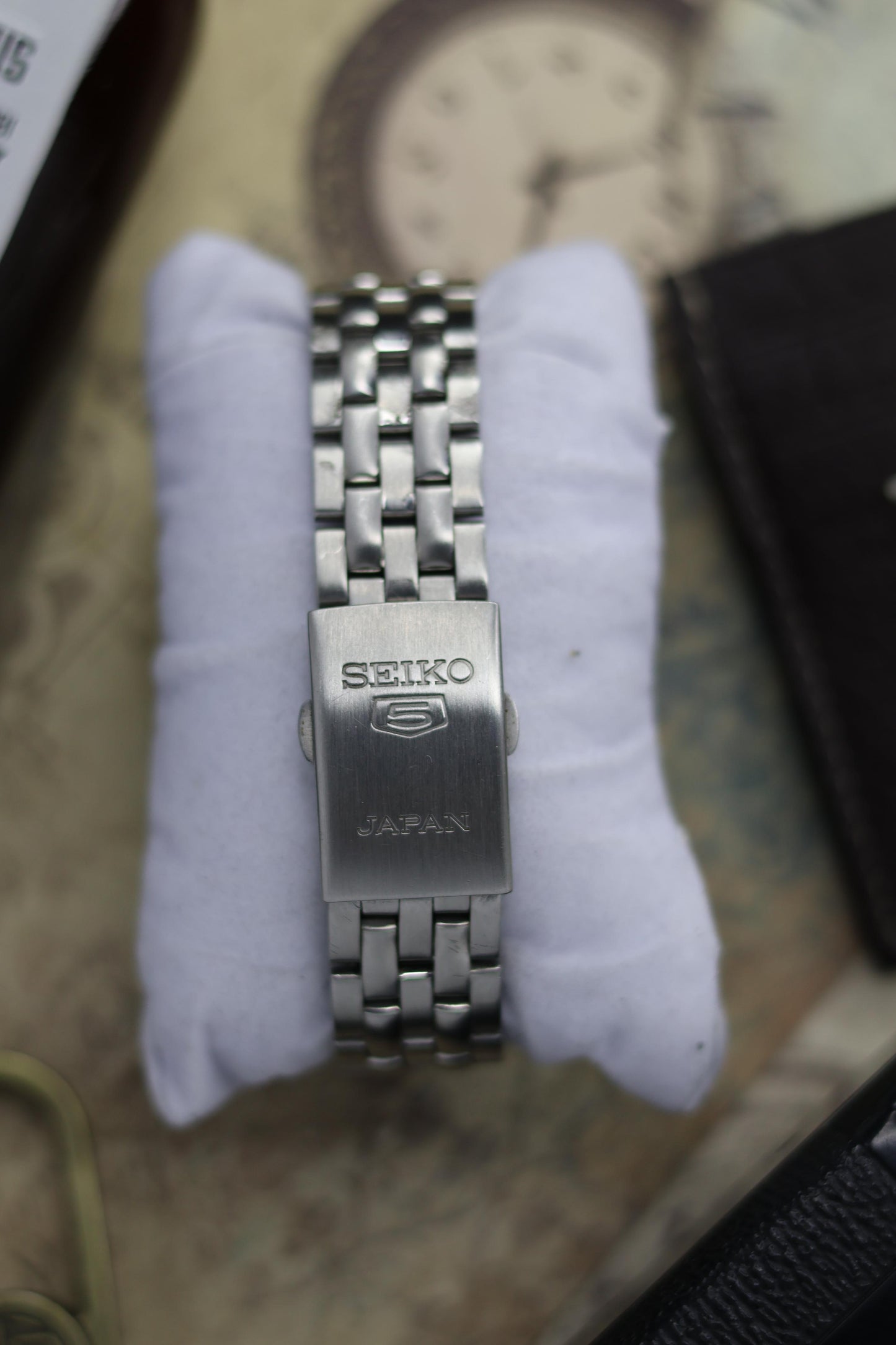 Seiko 5 White Dial with Glass Back (Pre Owned)