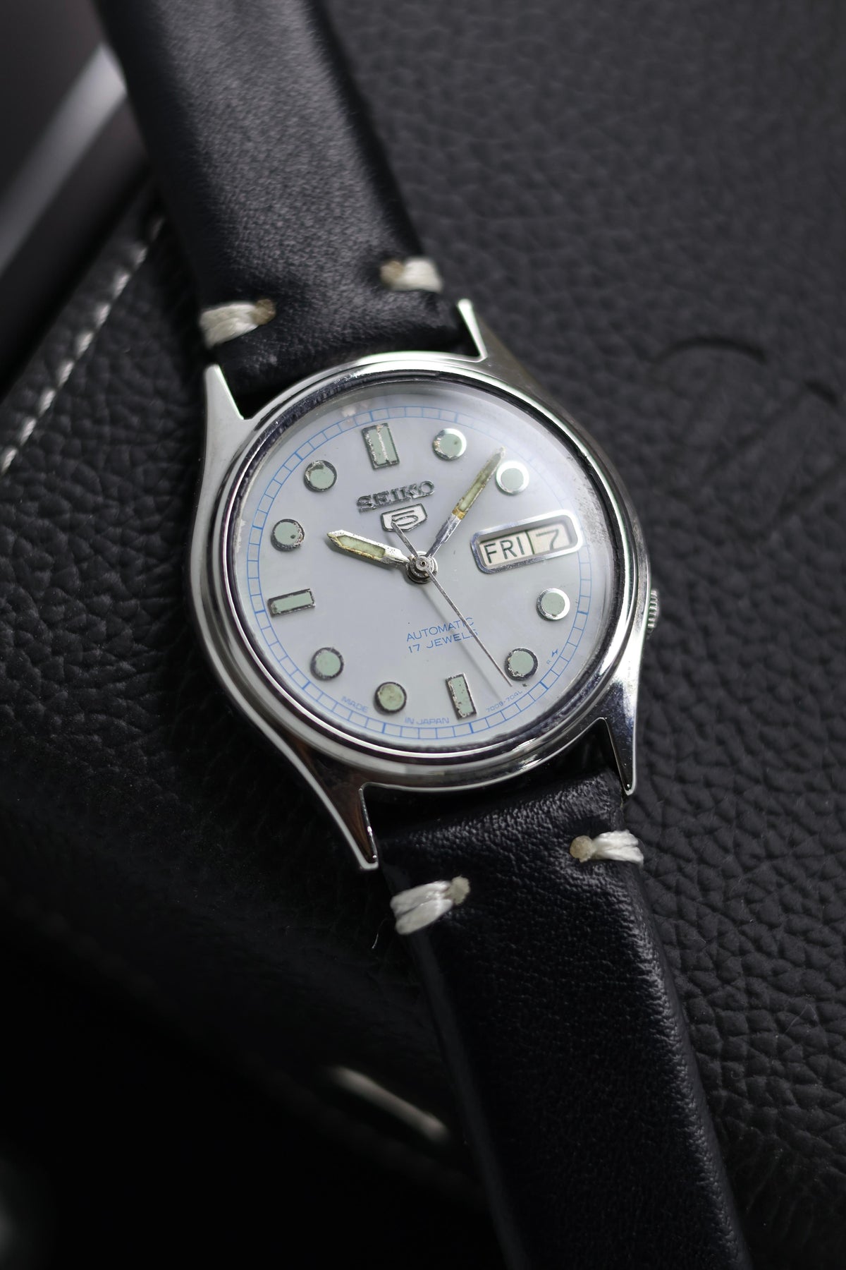 (Super Rare) Seiko 5 White Dial - Automatic Vintage Watch (Pre Owned) - SE560