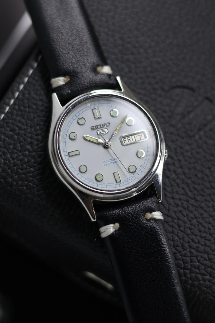 (Super Rare) Seiko 5 White Dial - Automatic Vintage Watch (Pre Owned) - SE560