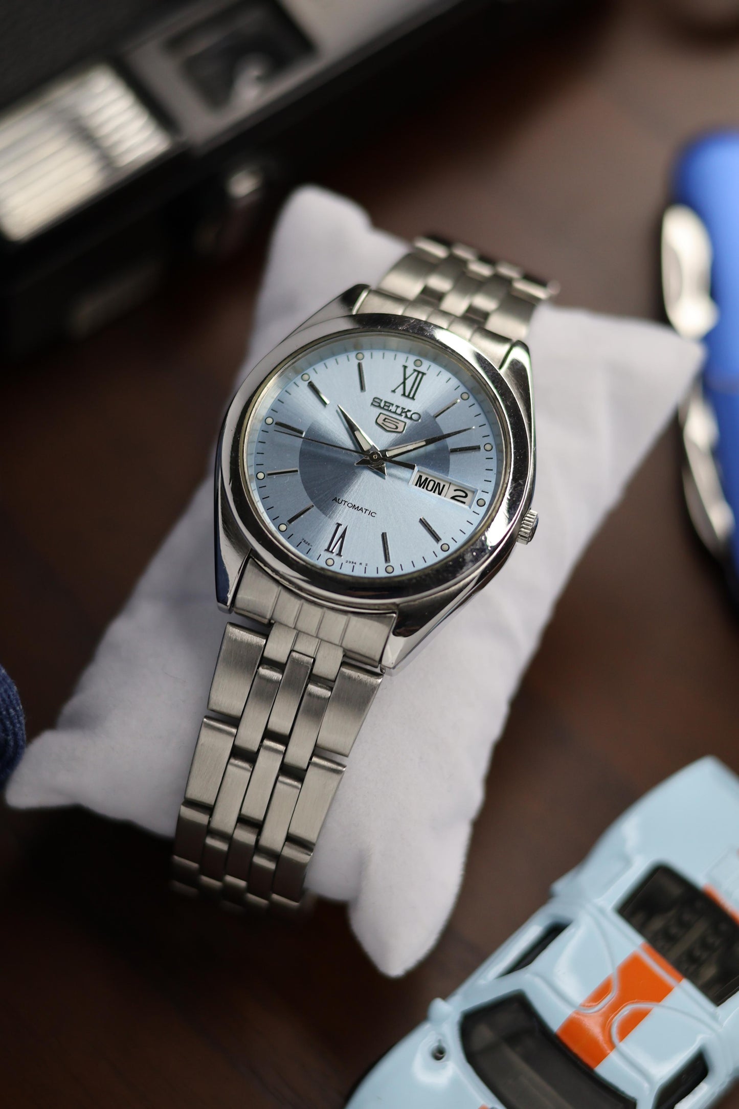 (Super Rare) Seiko 5 Ice Blue Dial with Glass Back (Pre Owned)