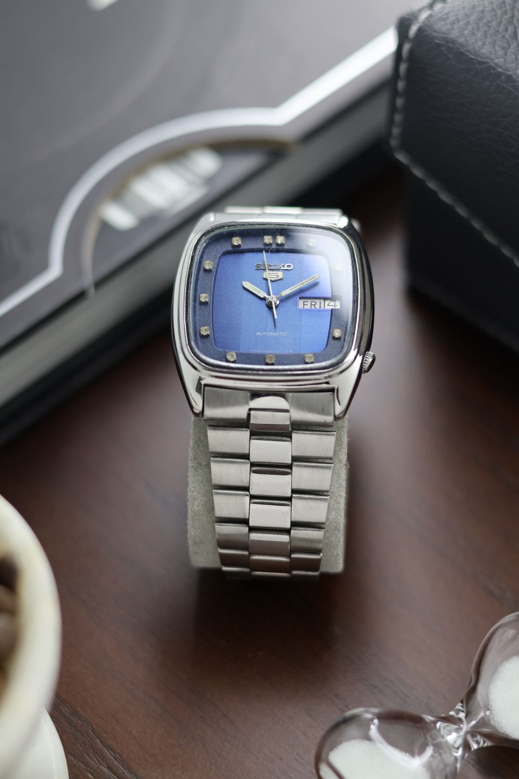 (Super Rare) 1980 Seiko 5 Blue TV Dial - Automatic Vintage Watch (Pre Owned) - SE456