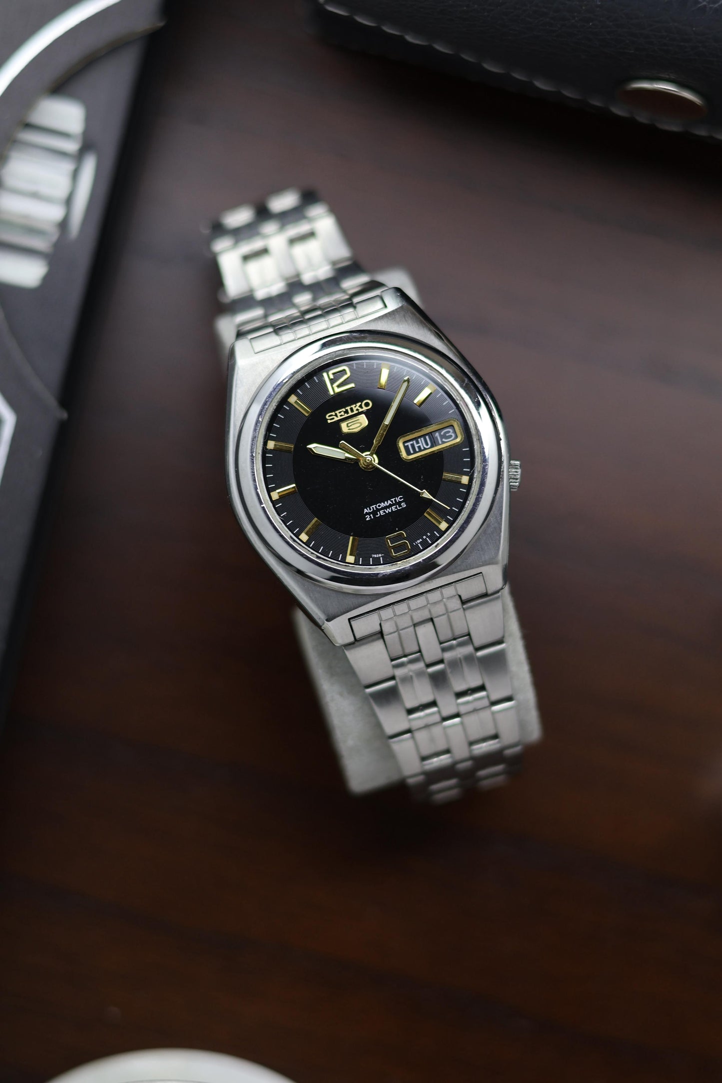 Seiko 5 Black Opaline Dial with Glass Back - Automatic Vintage Watch (Pre Owned) - A355