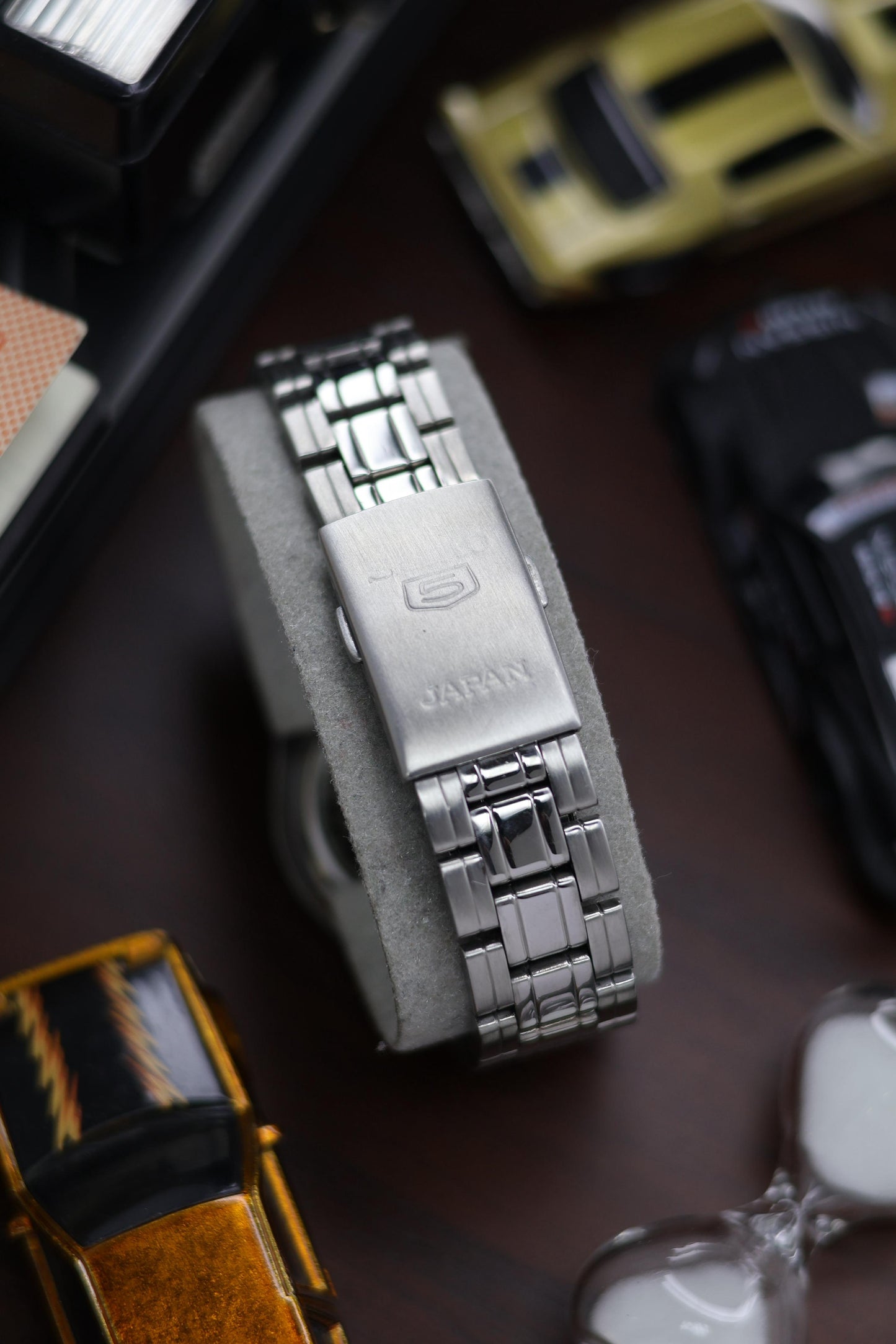 (Super Rare) Seiko 5 Black Motif Dial with Glass Back - Automatic Vintage Watch (Pre Owned) - SE506