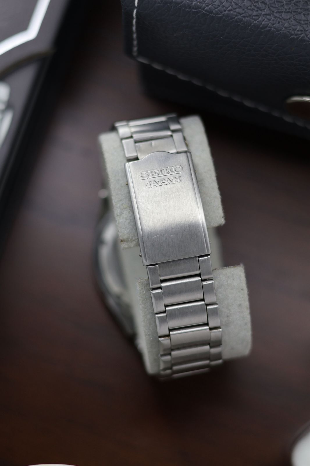 1984 Seiko 5 Black Dial - Automatic Vintage Watch (Pre Owned) - SE428