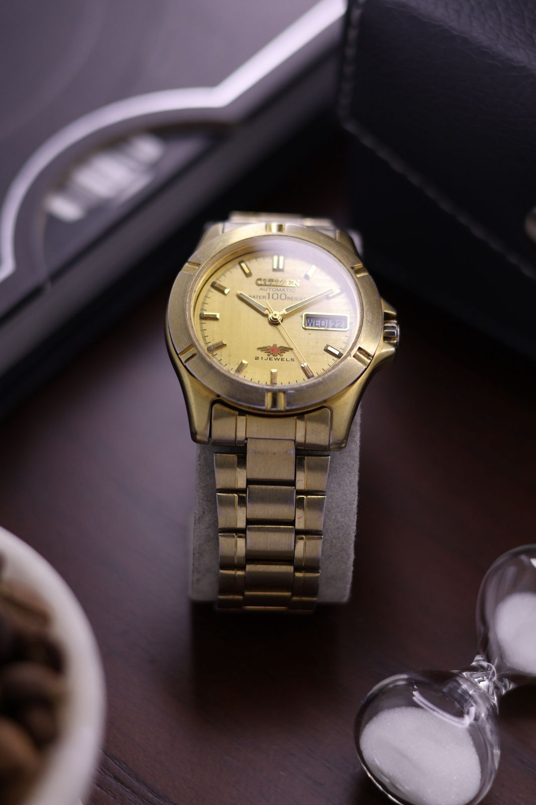 (Super Rare) Citizen Automatic 100M Champagne Dial with Glass Back - Automatic Vintage Watch (Pre Owned) - SE441
