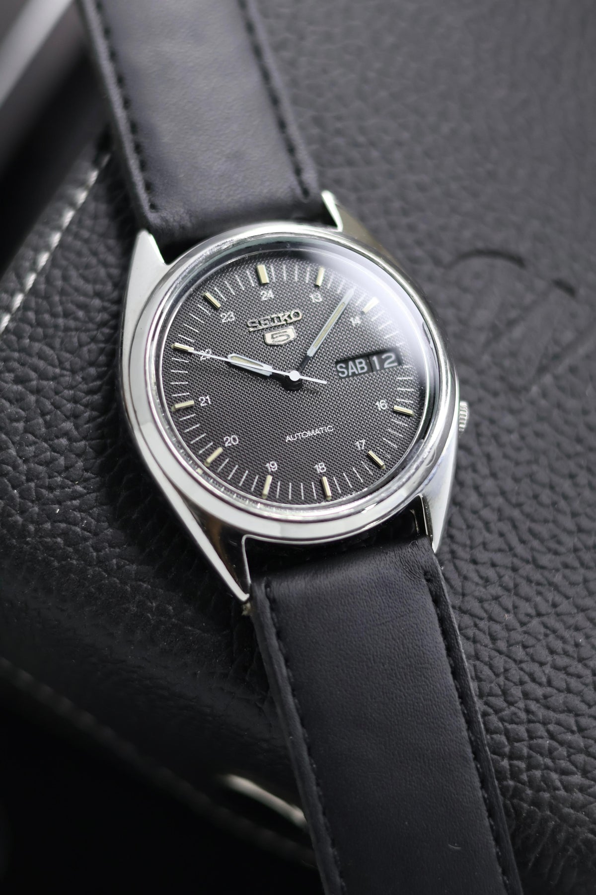 (Super Rare) 1990 Seiko 5 Black Guilloche Dial - Automatic Vintage Watch (Pre Owned) - SE530