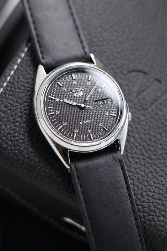 (Super Rare) 1990 Seiko 5 Black Guilloche Dial - Automatic Vintage Watch (Pre Owned) - SE530