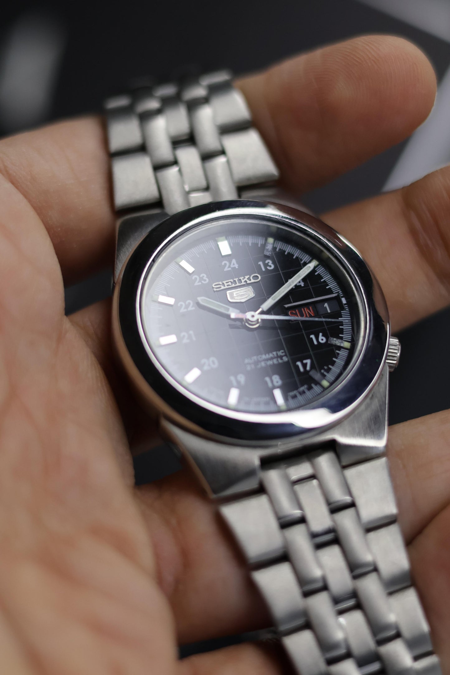 Seiko 5 Black Graph Dial with Glass Back (Pre Owned)