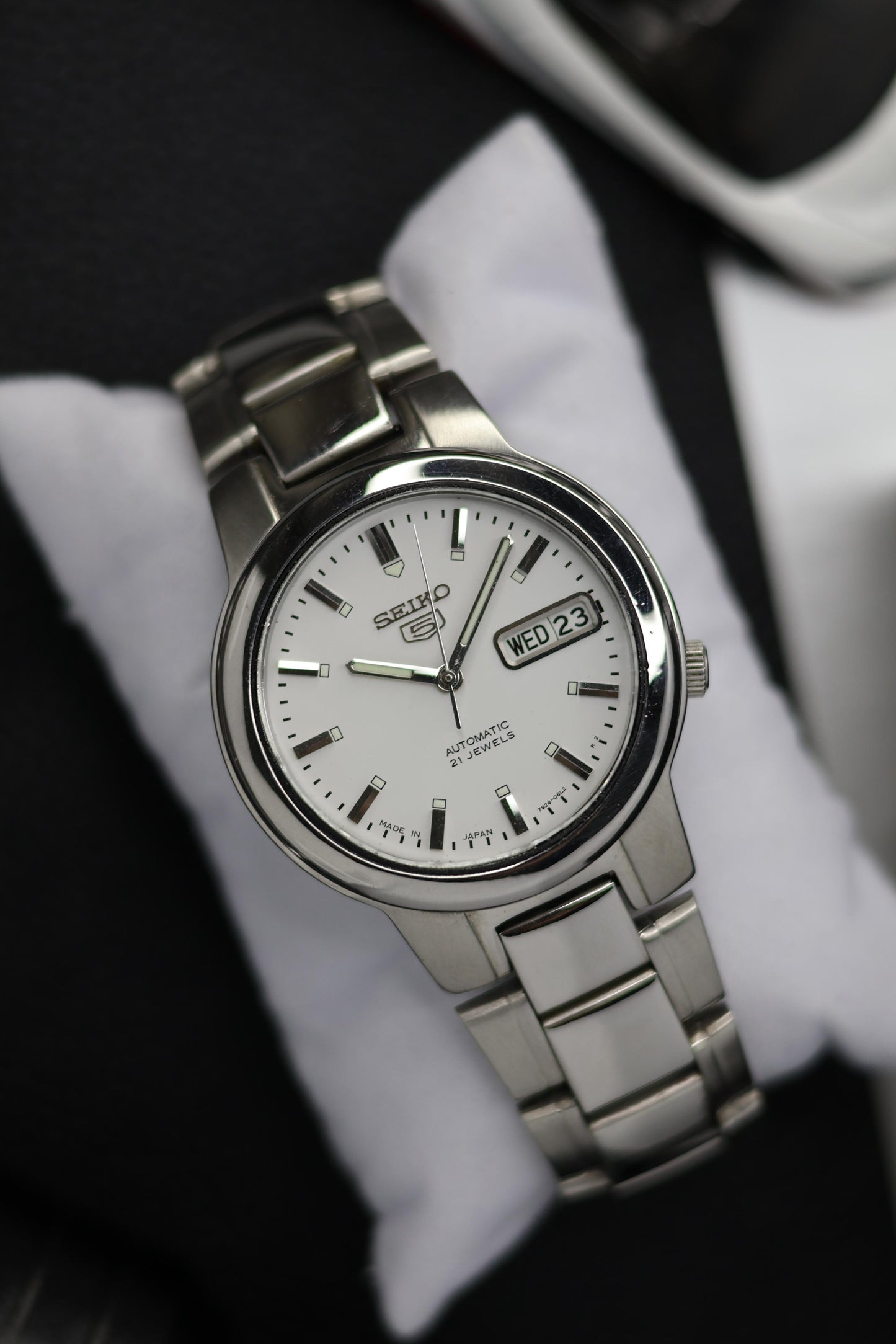 Seiko 5 White Dial with Glass Back (Pre Owned)
